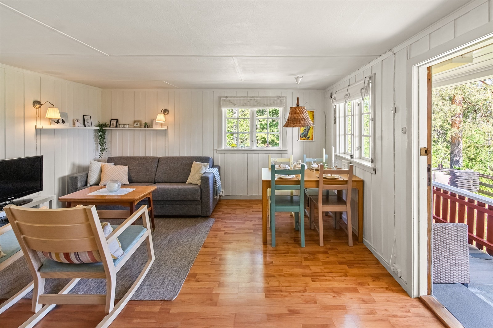 Innbo og løsøre medfølger, så ta med tannbørsten og start hyttelivet. Galleribilde