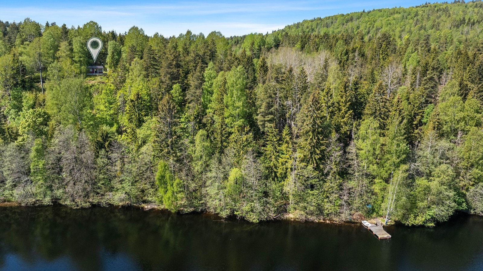 For de som elsker å tilbringe tid ved vannet, er det kun en kort spasertur ned til Kleivern (kun 3 minutter gange), hvor du finner din egen badebrygge. Så her er ikke et forfriskende morgenbad eller fiskemulighetene langt unna. Galleribilde