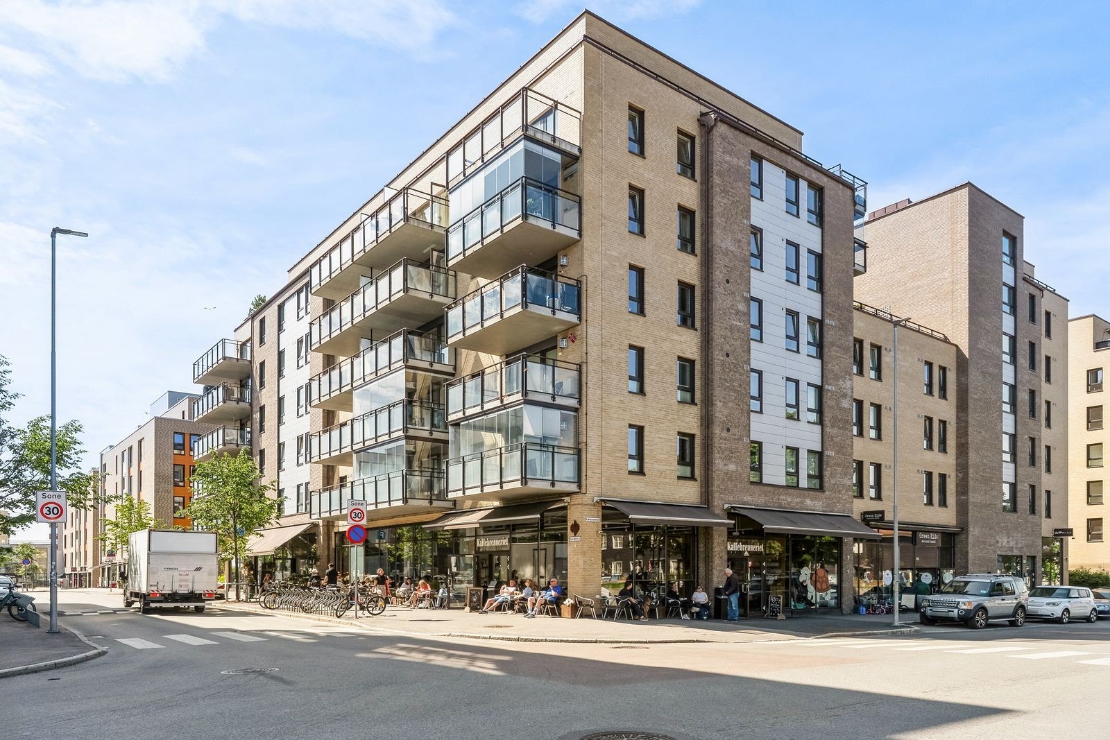 Sentral beliggenhet midt på Løren. Galleribilde