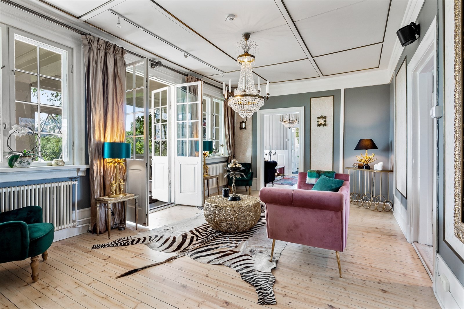 Lekker stue med flotte detaljer. Galleribilde