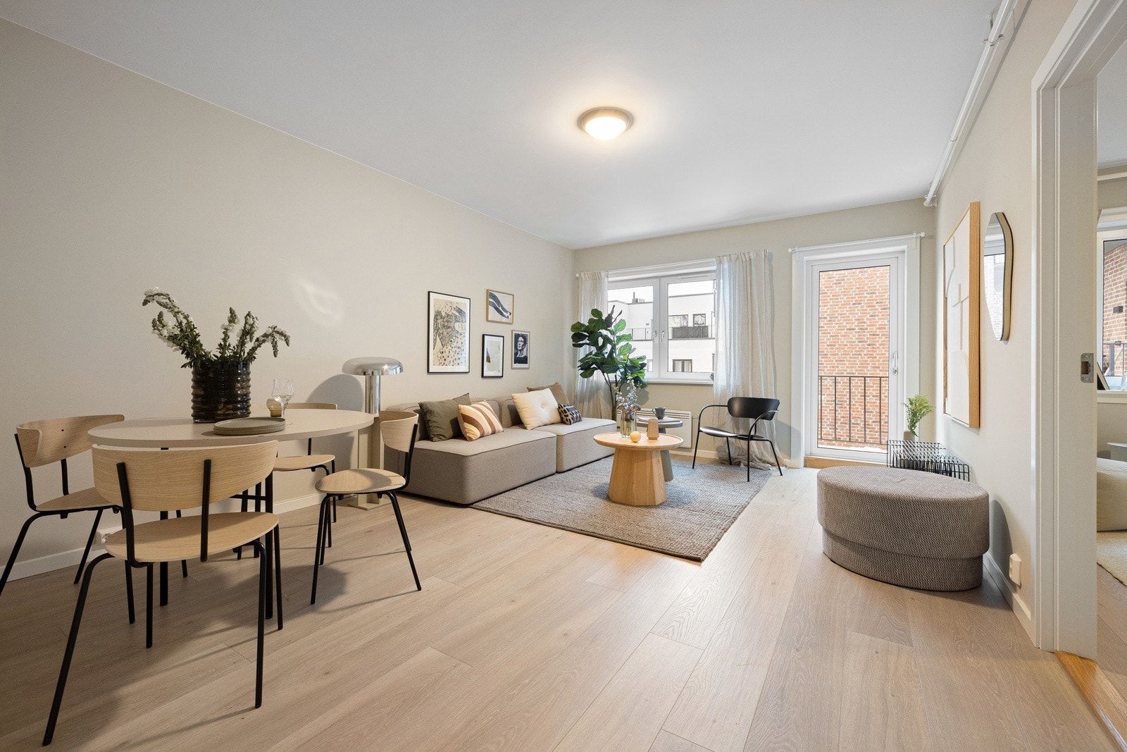 Privatmegleren Park v/Lars Jakob Aarak har gleden av å presentere Thulstrups gate 7A- En lys og attraktiv 3-roms leilighet med balkong. Galleribilde