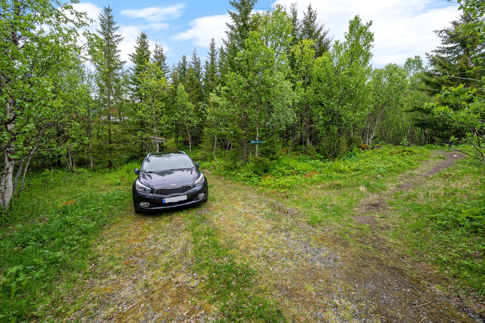 Man kan også kjøre opp til hytta Galleribilde