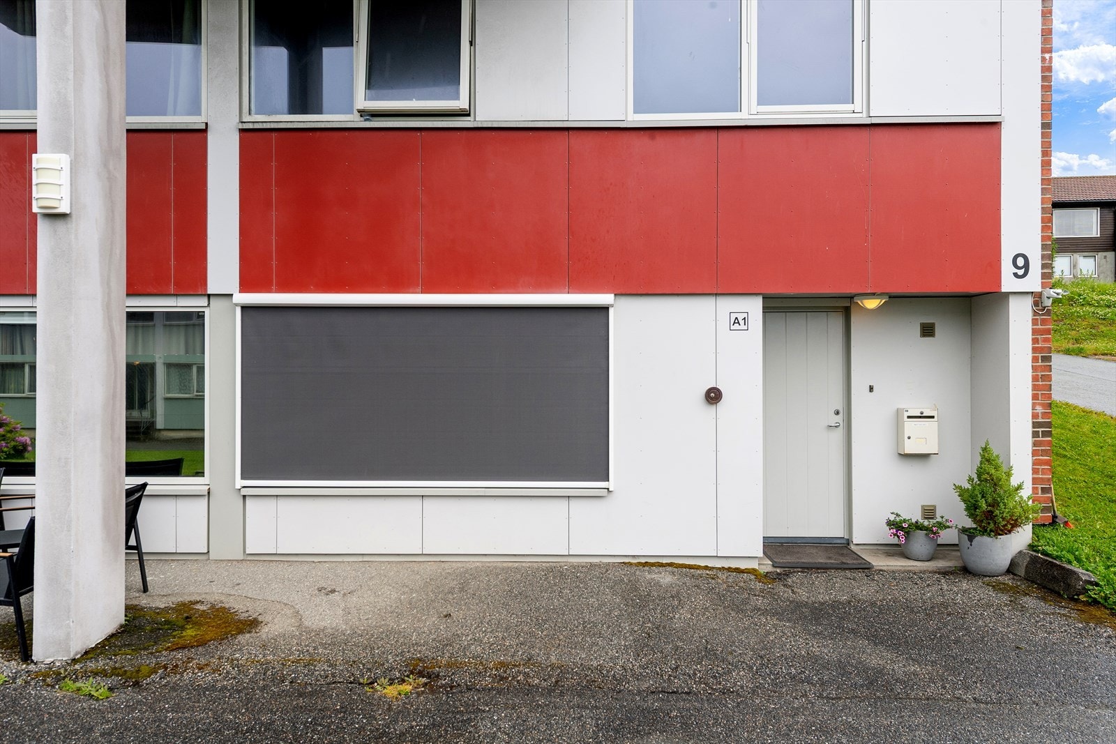 Leiligheten har utvendige, elektriske screens for solskjerming Galleribilde