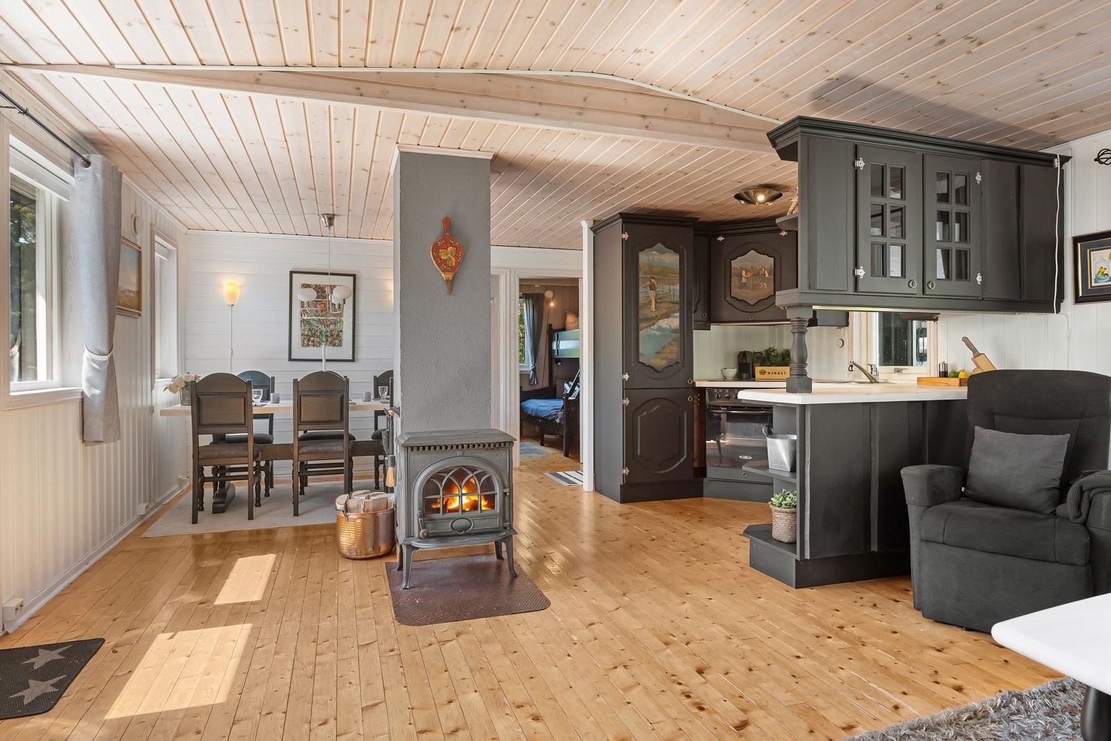 Hytta ble oppført i 1986. I de senere år er det gjort betydelige oppgraderinger. Galleribilde