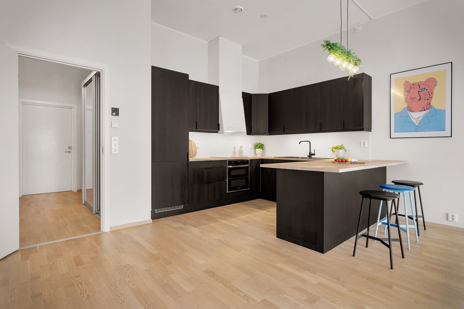 - Kjøkkenet fikk nye fronter, vask og blandebatteri i 2020 - Galleribilde