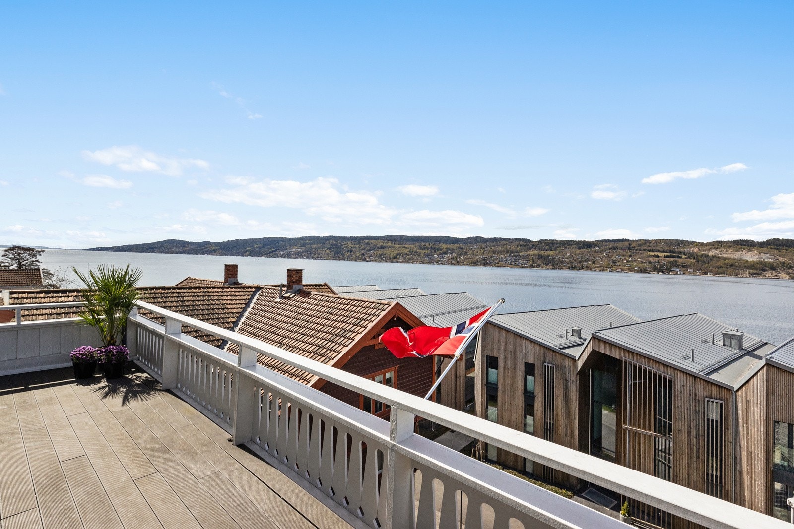 Terrassen i 2 etg. Galleribilde