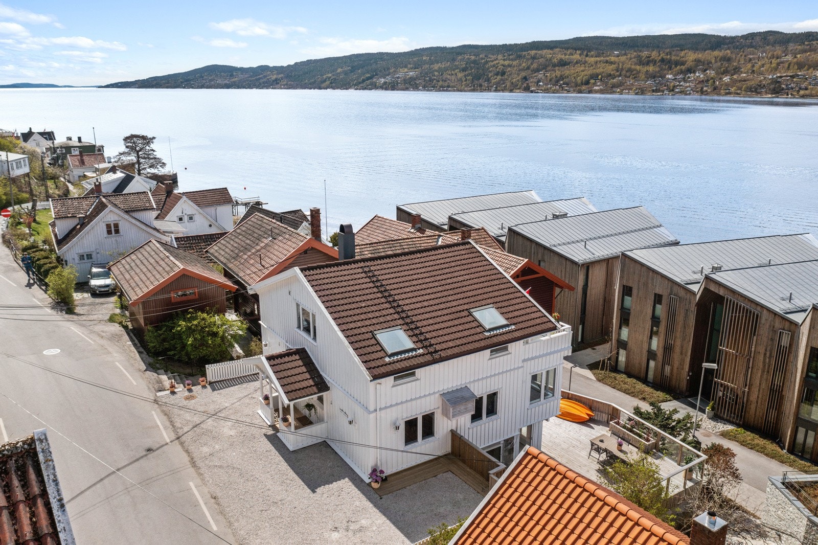 Sentrumsnær beliggenhet med bademuligheter rett i nærheten. Galleribilde