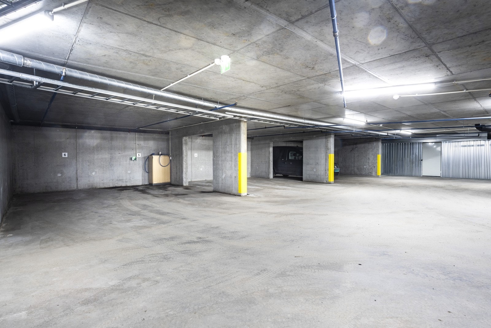 Leiligheten disponerer en garasjeplass i felles lukket garasjeanlegg. Galleribilde