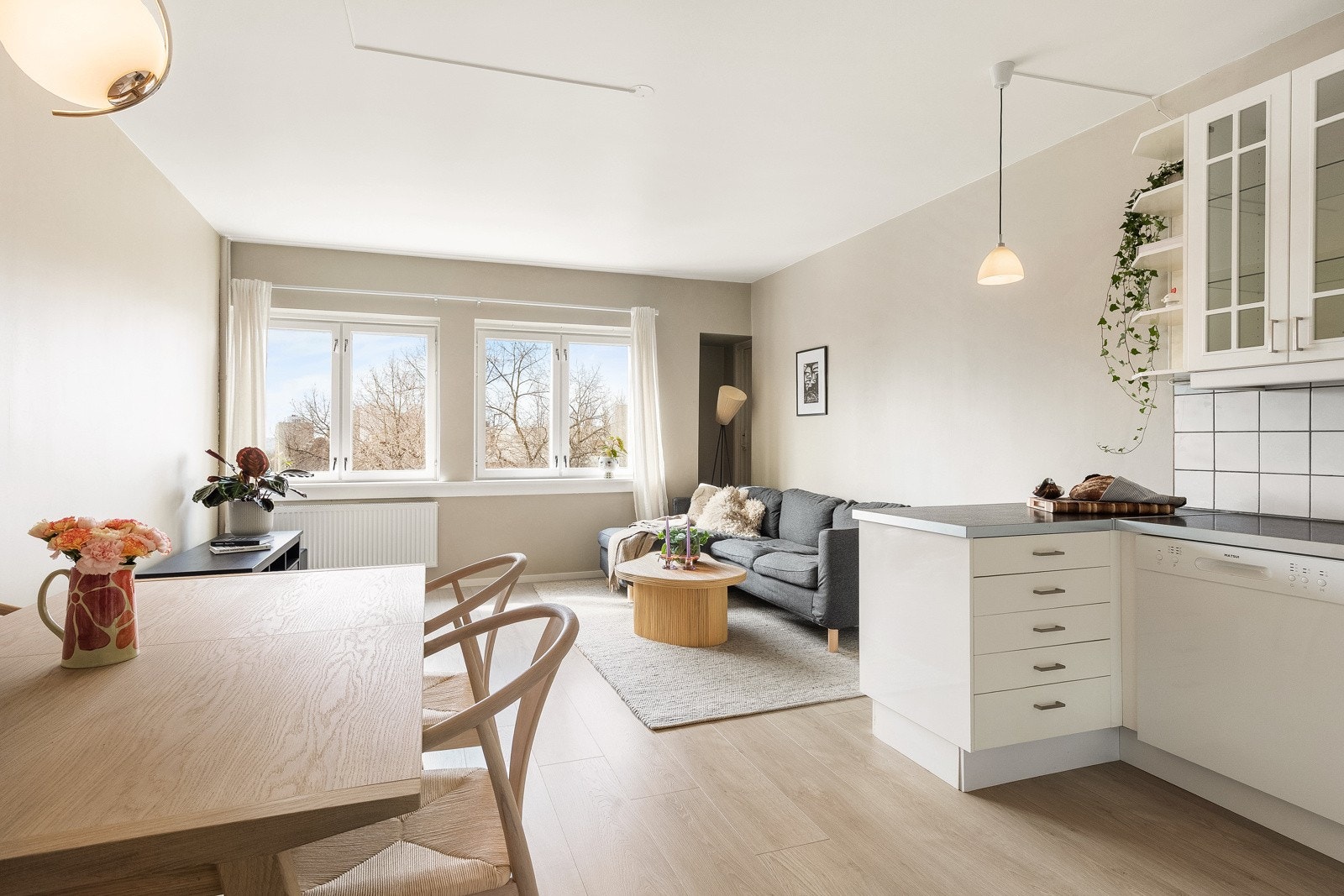 Guro Helle v/PrivatMegleren ønsker velkommen til Grefsenveien 6D! Galleribilde