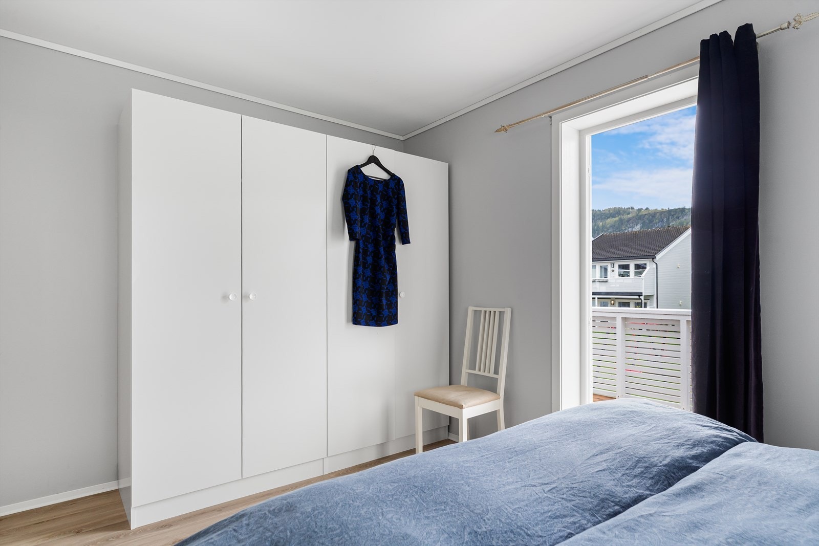 Hovedsoverommet er på romslige 12 kvm med god plass til dobbeltseng og garderobeskap. Galleribilde