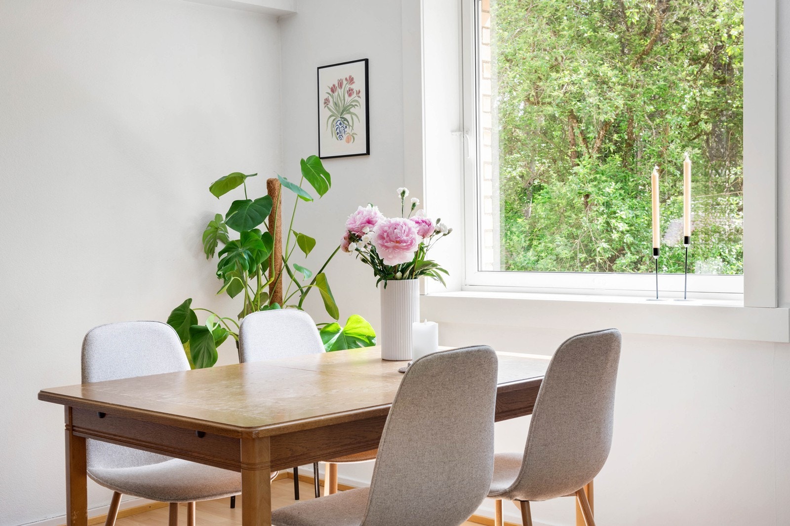 Her kan man nyte en bedre middag i flotte omgivelser Galleribilde