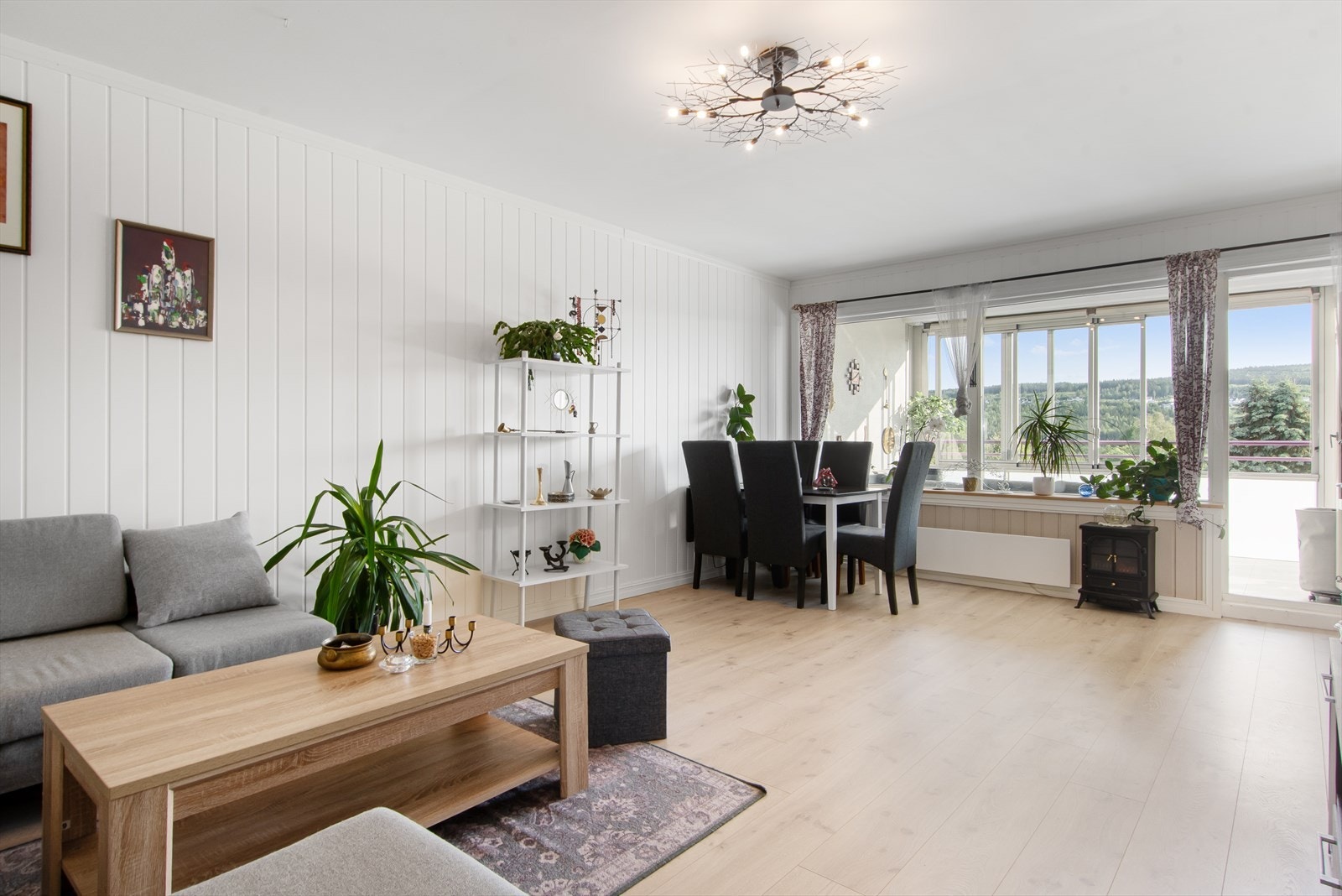 Nyoppusset og innflyttingsklar stue. Galleribilde
