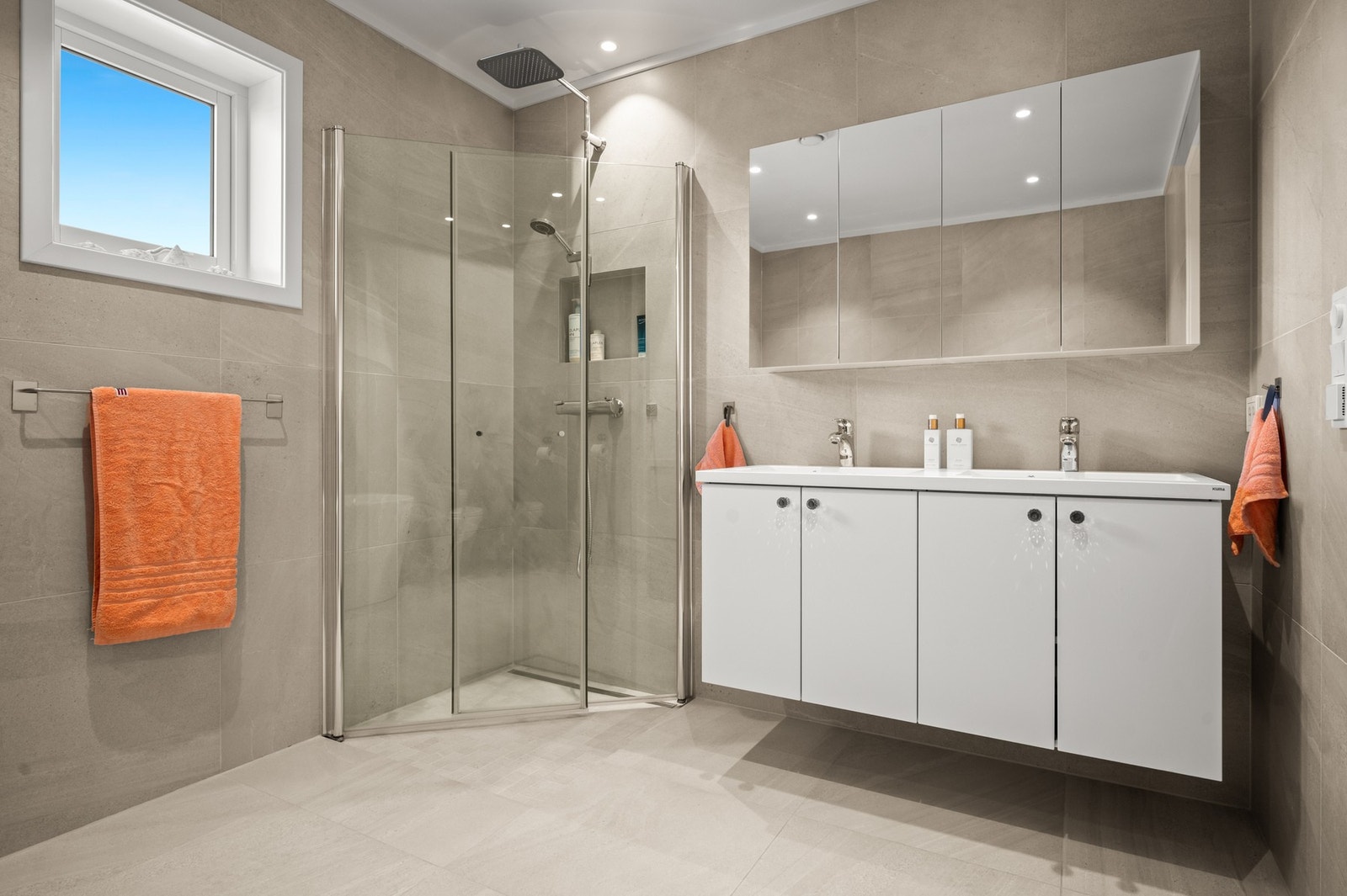 Flislagt baderom i 2.etasje Galleribilde