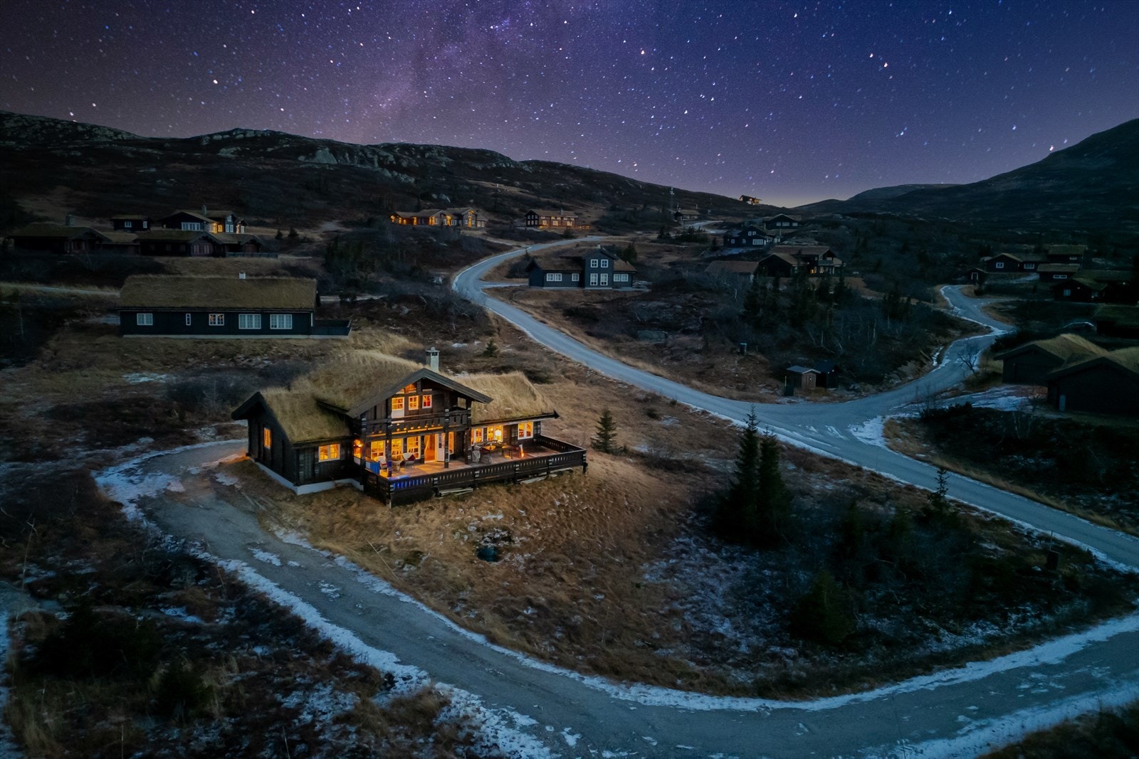 Velkommen til Fjellseterhaugen 124, presentert av Espen Johnsen og Sander Flåte ved Nordvik Majorstuen. Galleribilde