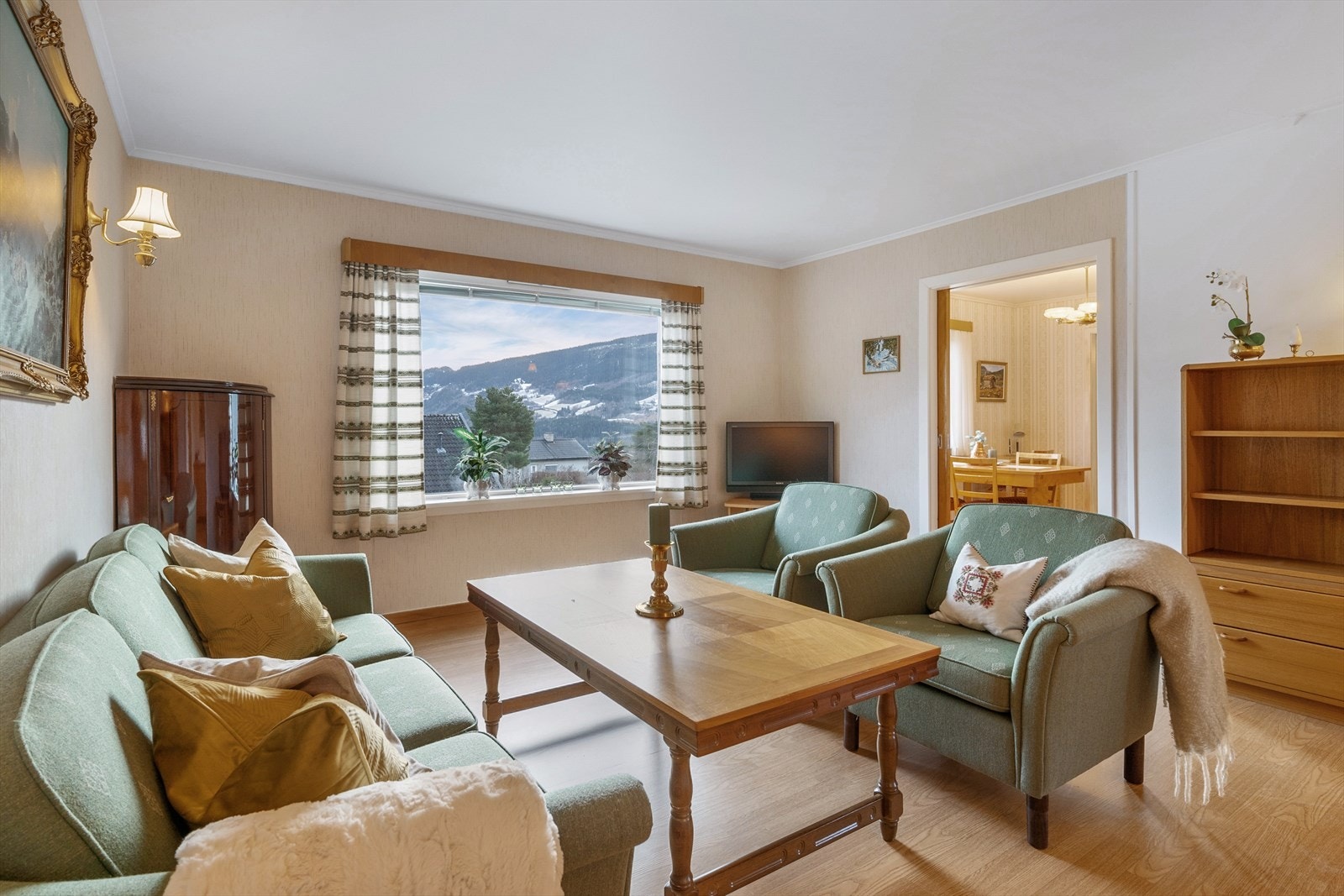 Trivelig stue i behagelige farger. Galleribilde