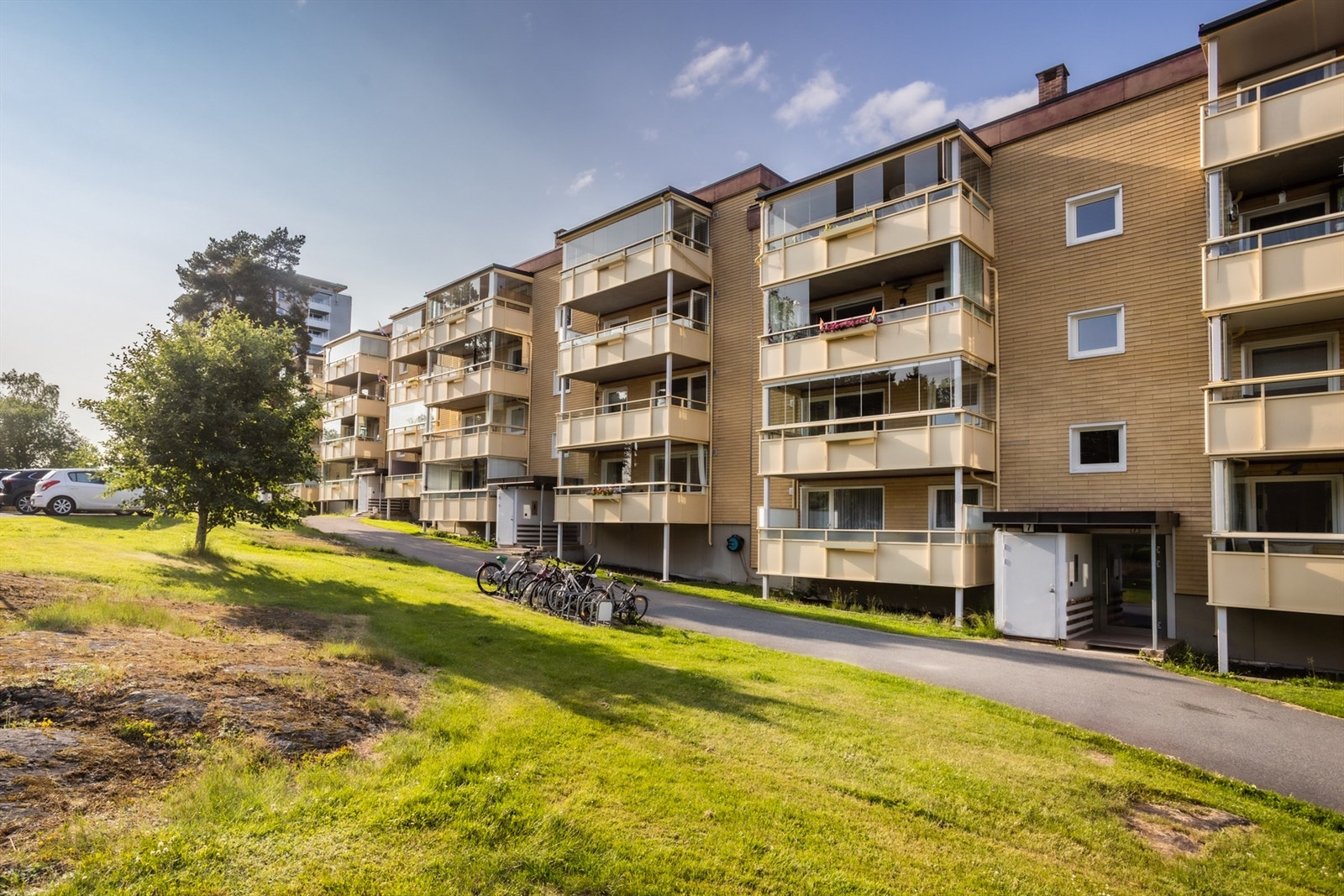 Fasaden sett fra inngangssiden. Galleribilde
