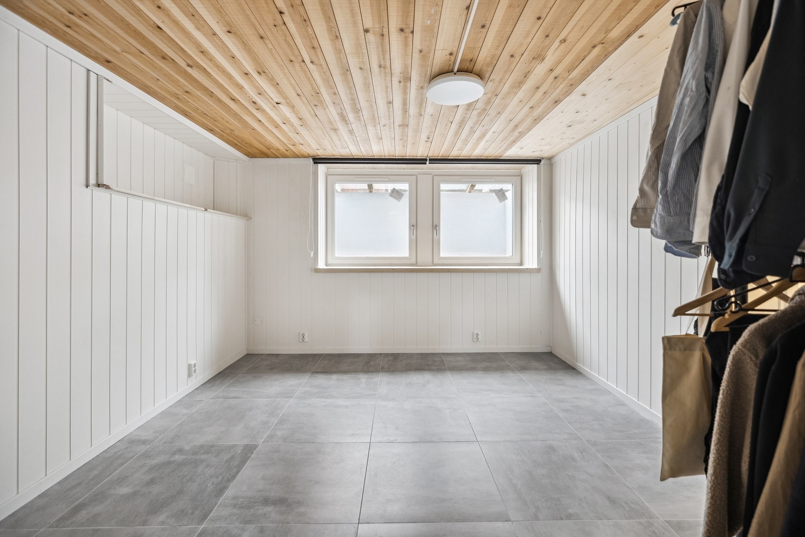 Rom benyttet som soverom (ikke godkjent til varig opphold). Galleribilde