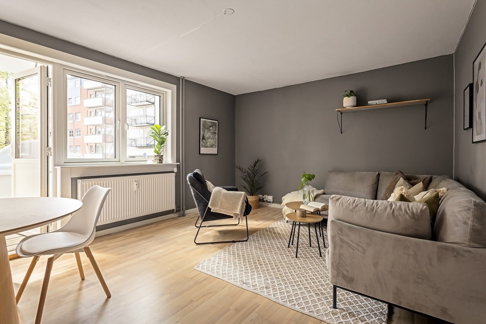 Lys og lun leilighet i høy førsteetasje Galleribilde