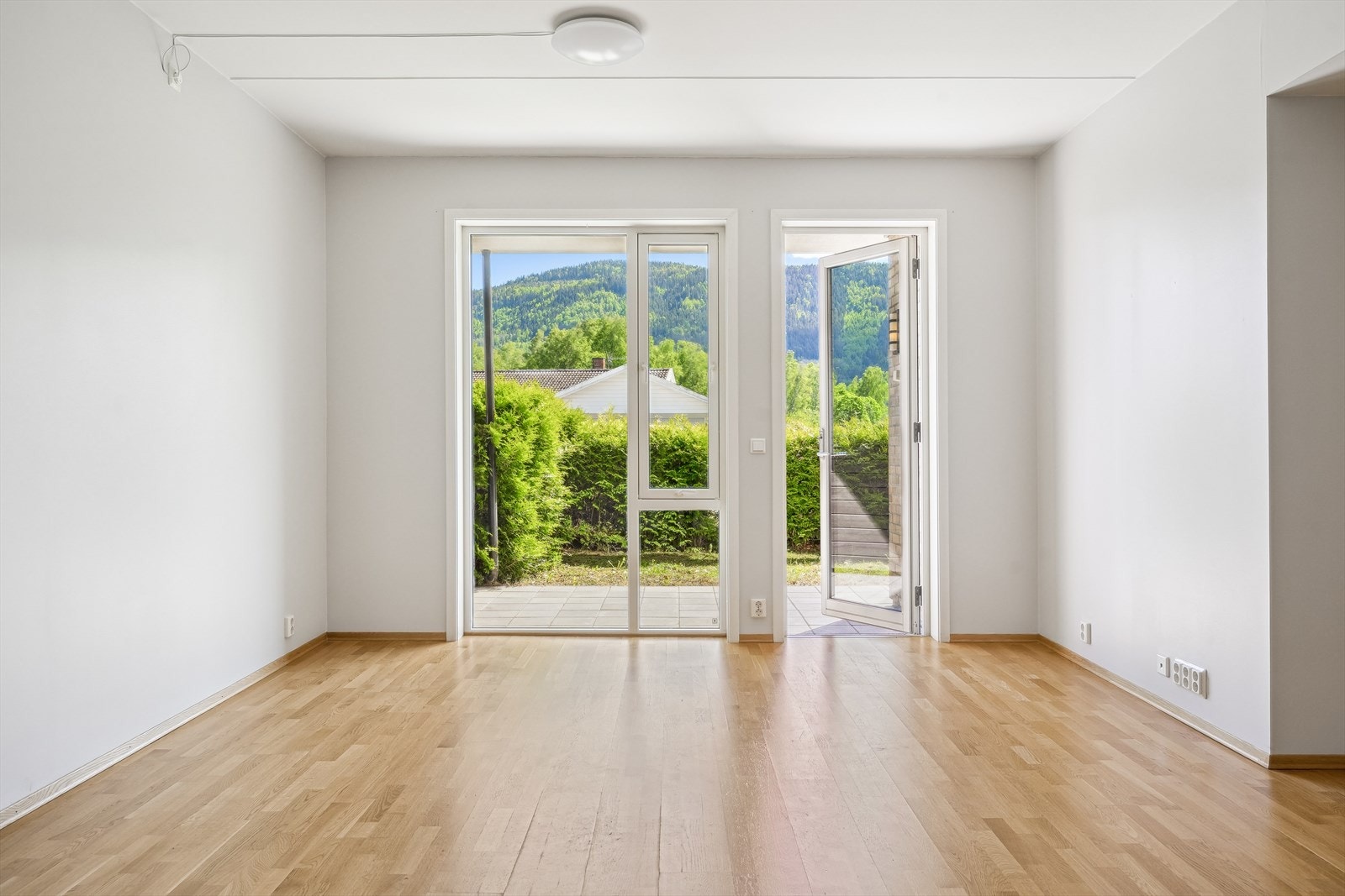 Utgang til fin uteplass! Galleribilde