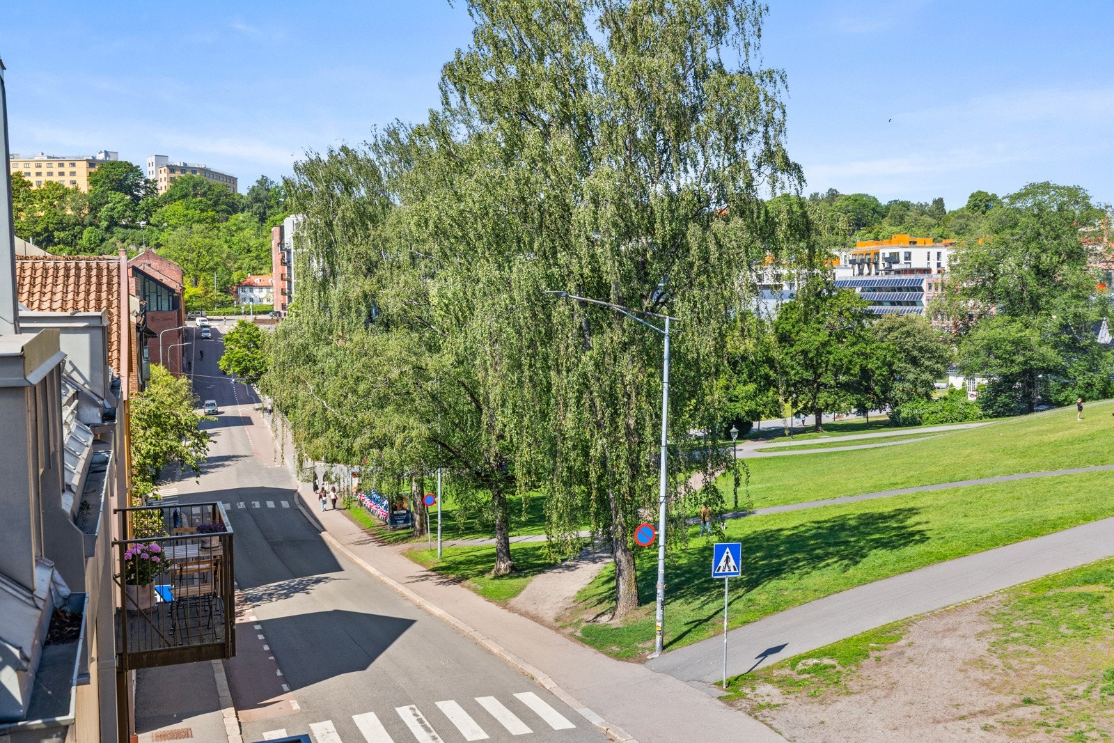 Fra balkongen har man fantastisk utsikt utover Grünerhagen. Galleribilde