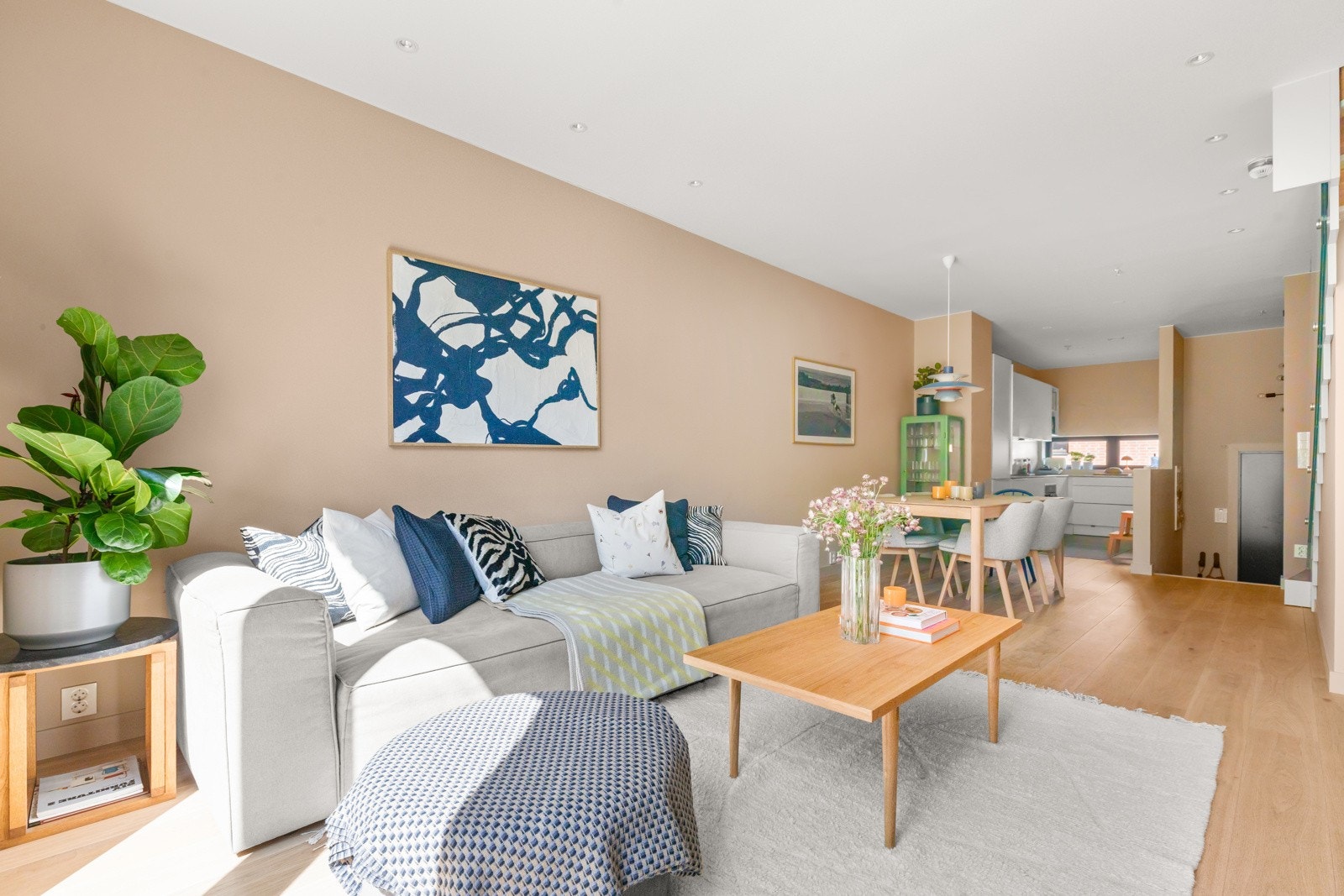 Boligen har en gjennomgående høy og påkostet standard. Galleribilde