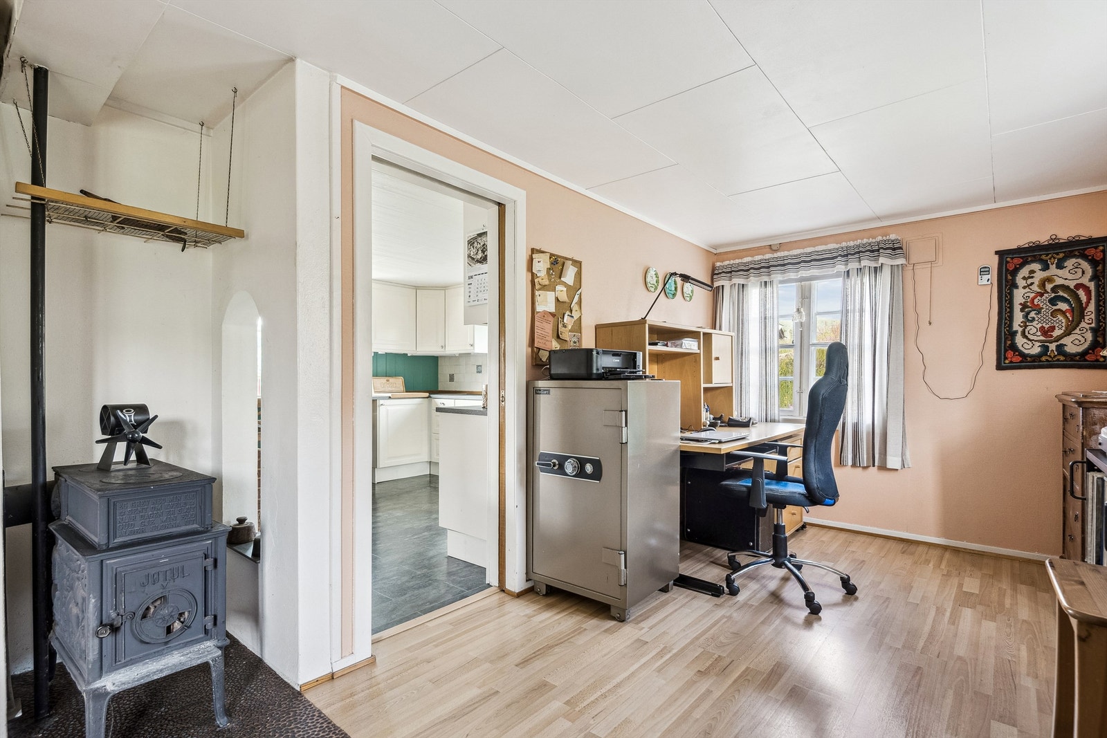 Dagligstue/kontor Galleribilde