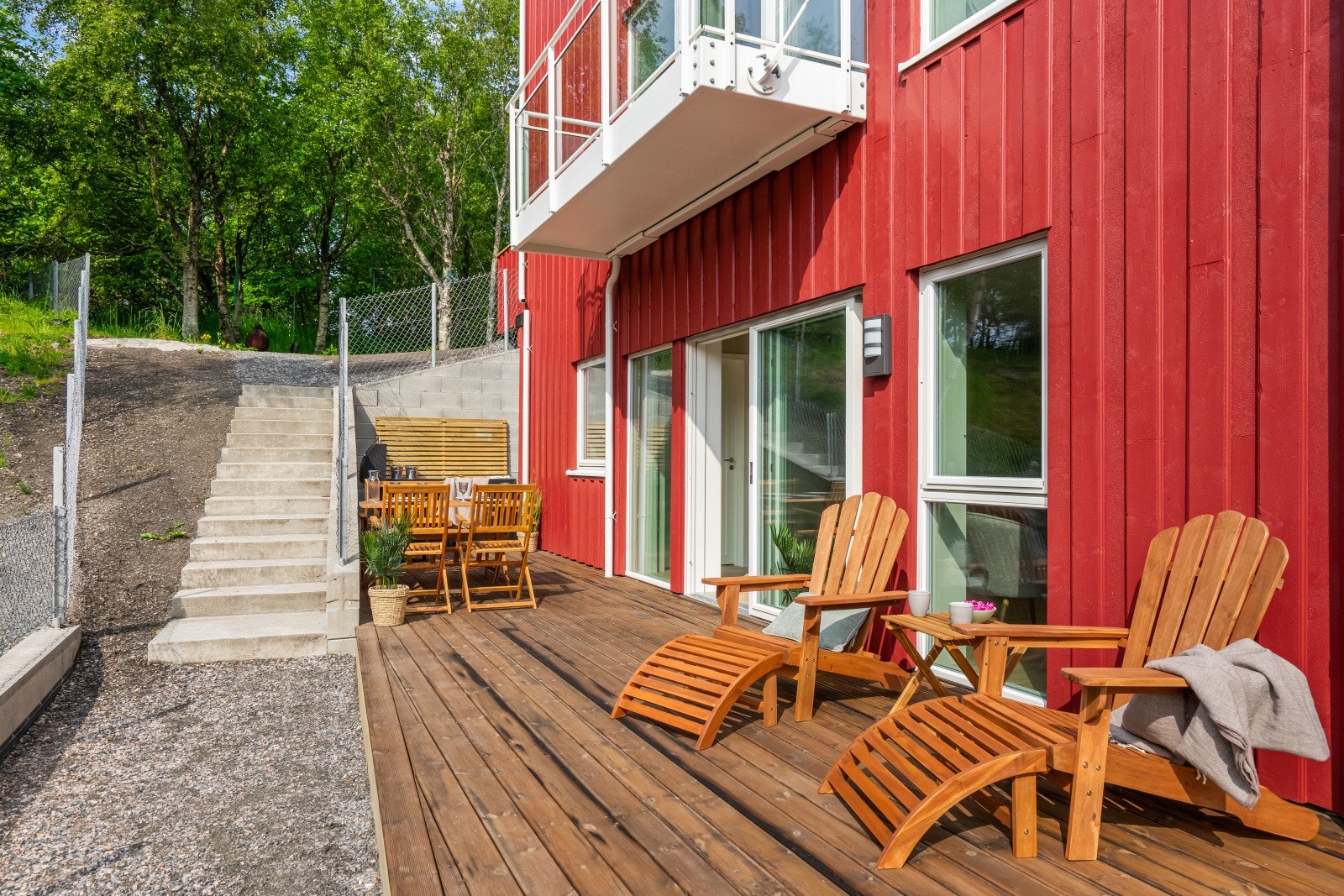 Din lokale eiendomsmegler Notar har gleden av å presentere denne flotte 3-roms leiligheten i Stella Maris Borettslag! Galleribilde