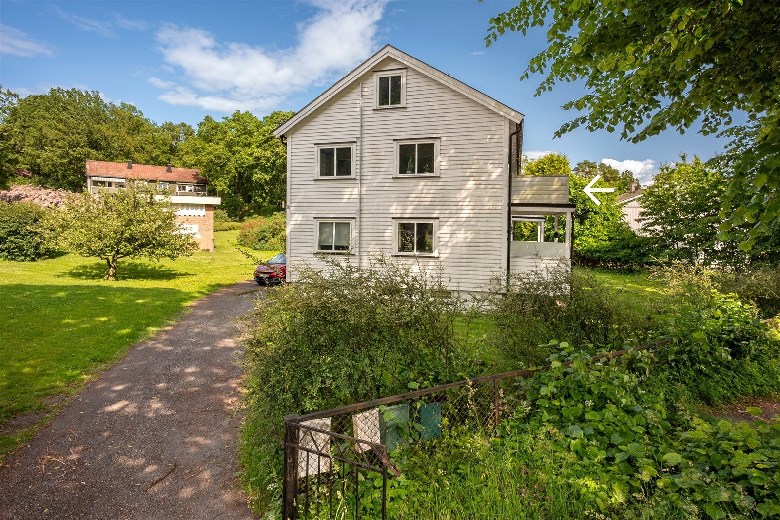 Leiligheten har god beliggenhet i topp- og ende i bygget. Galleribilde