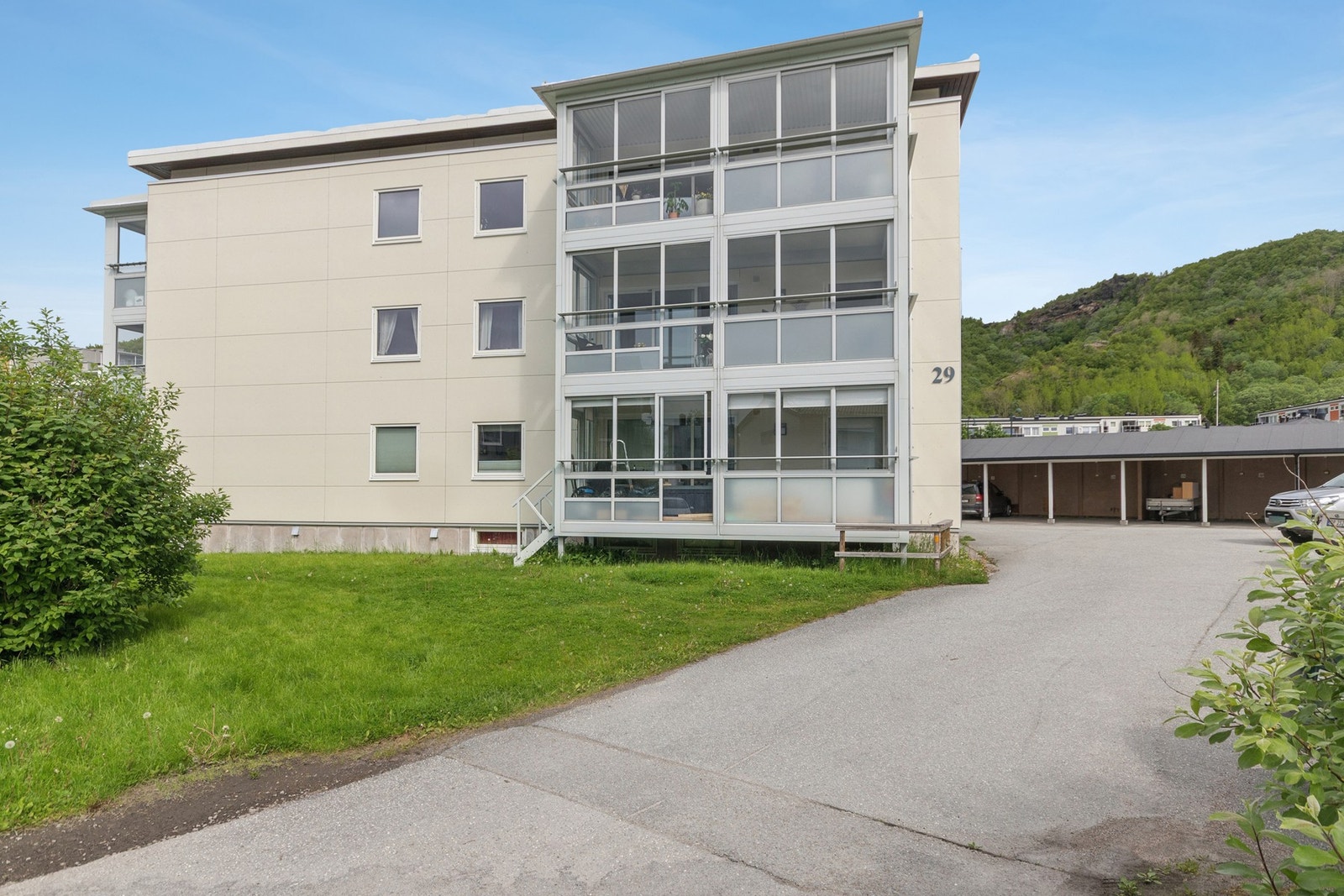 Velkommen på visning! Dersom oppsatt visning ikke passer, ta kontakt med megler på 951 36 670! Galleribilde