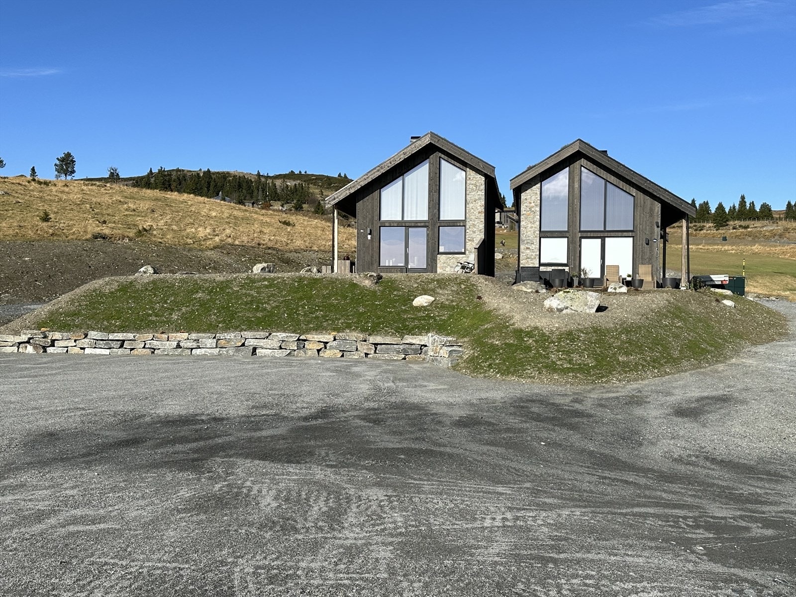 Bilde av ferdigstilt og solgt hytte. Galleribilde