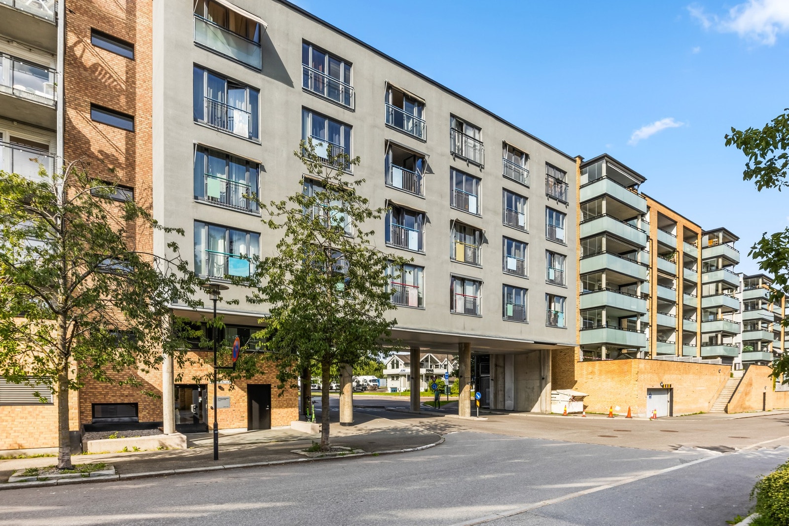 Meget attraktiv og sentral beliggenhet på Lørenskog. Perfekt for deg som pendler til feks Oslo eller Lillestrøm Galleribilde