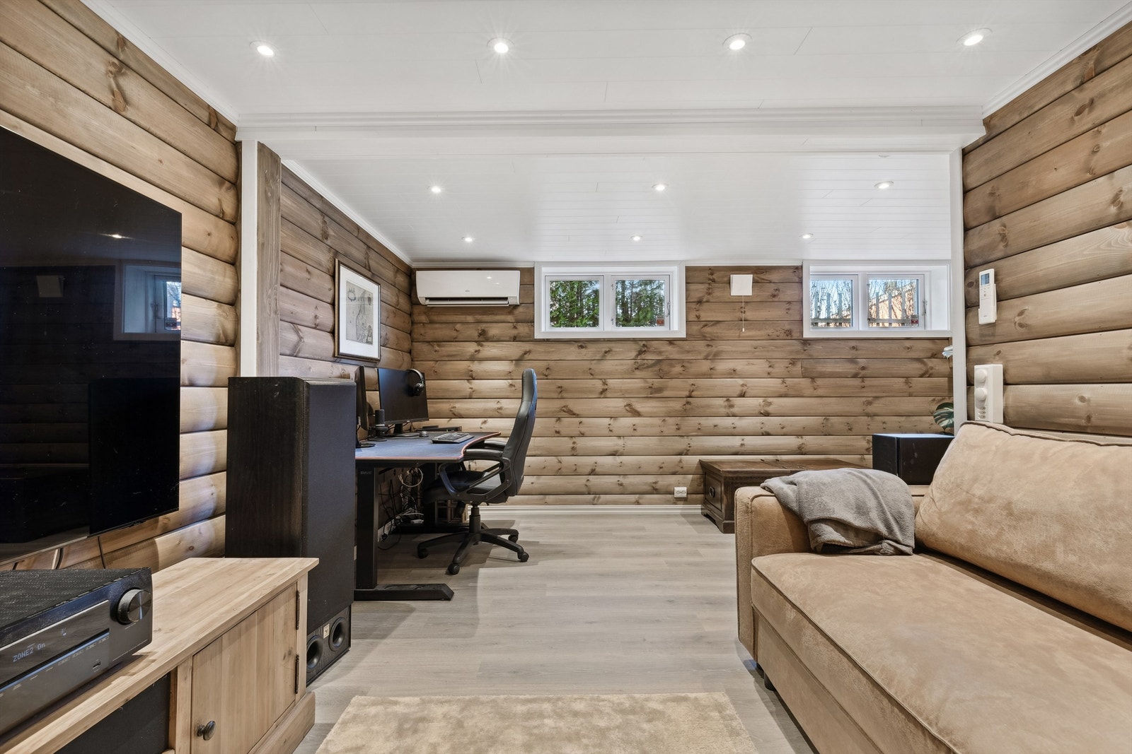 Rommet kan innredes som kombinert stue/gjesterom/kontor Galleribilde