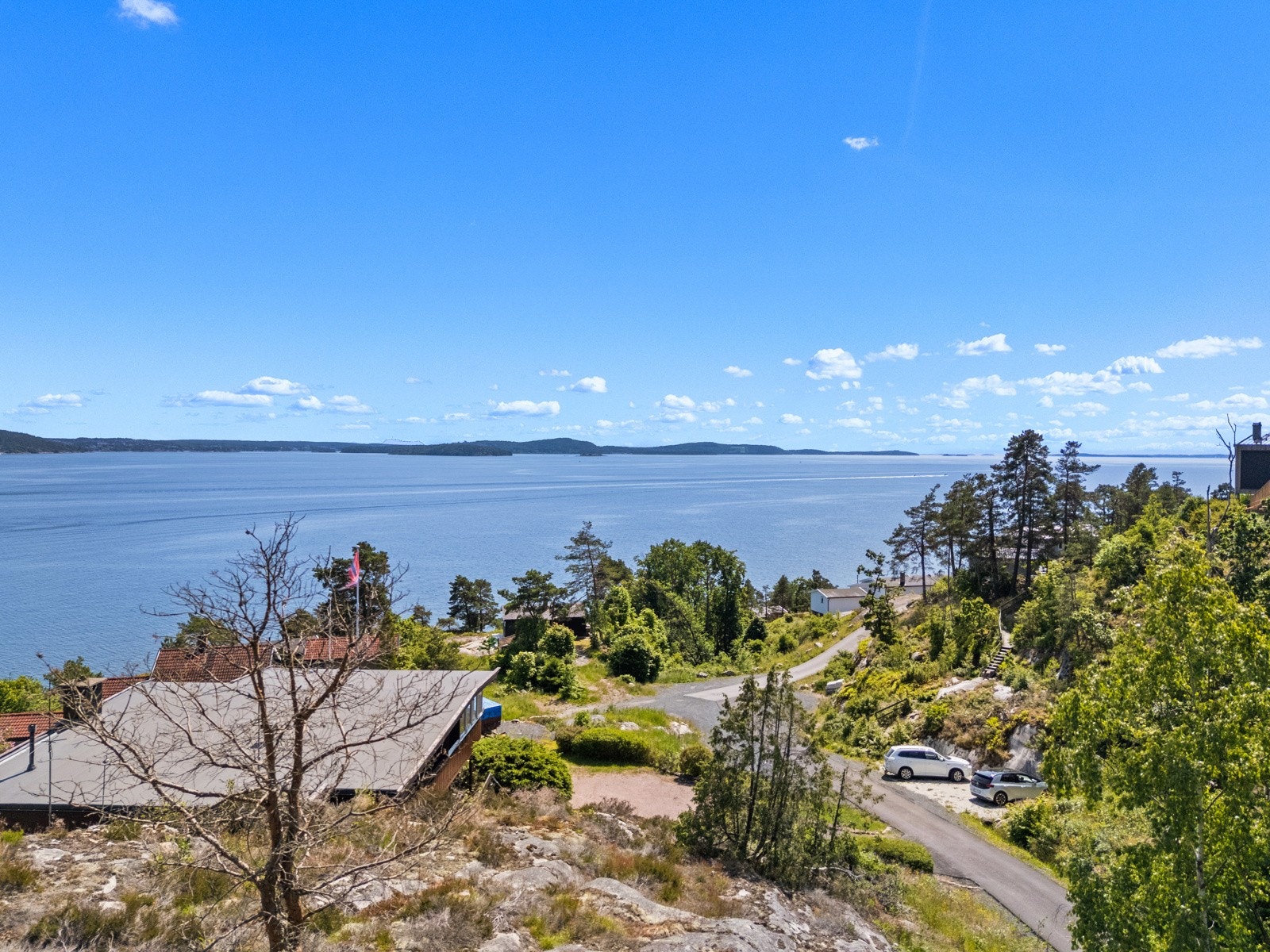 Utsikt der havet forsvinner inn i horisonten. Galleribilde