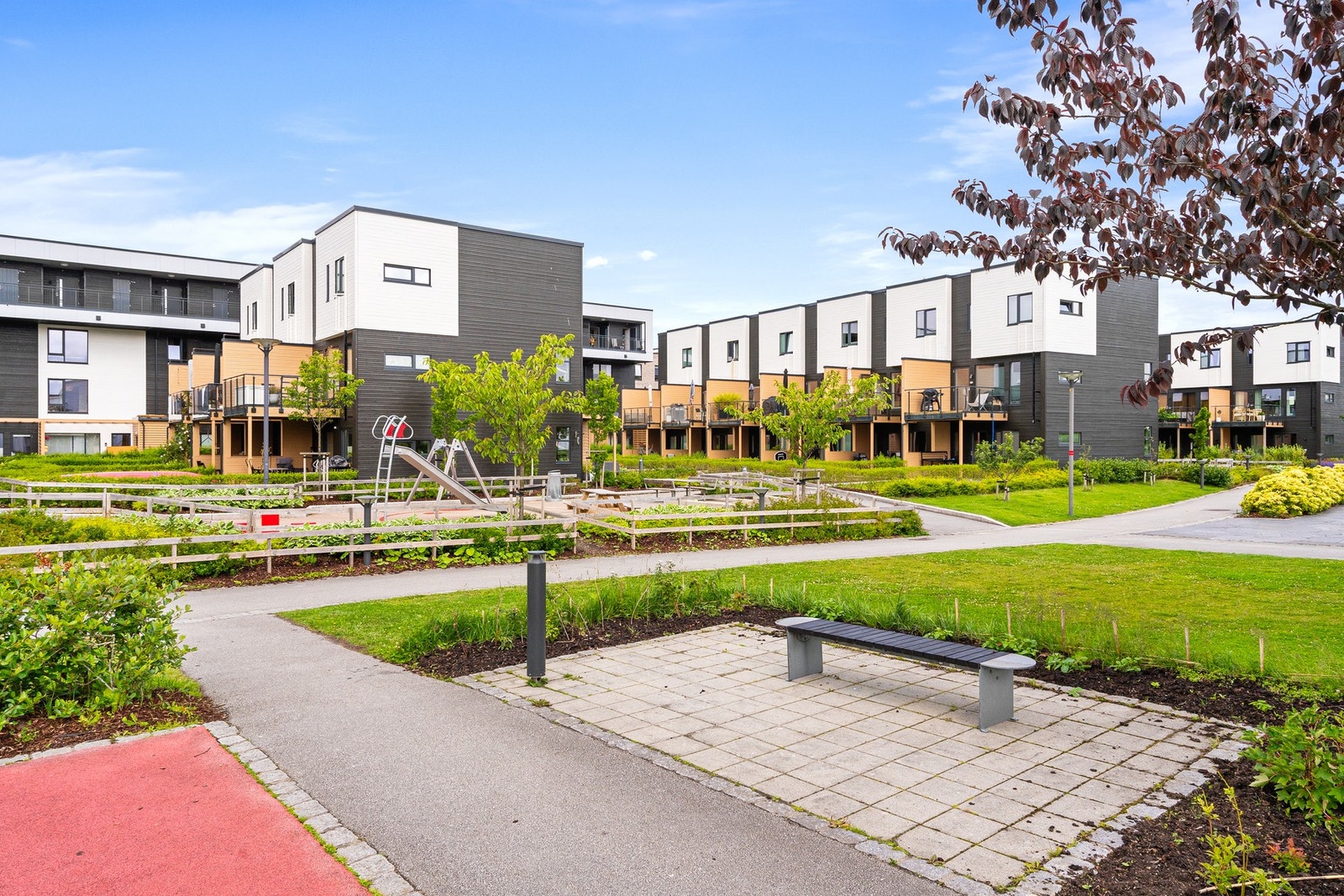 Sameiet har pent opparbeidede fellesområder. Galleribilde