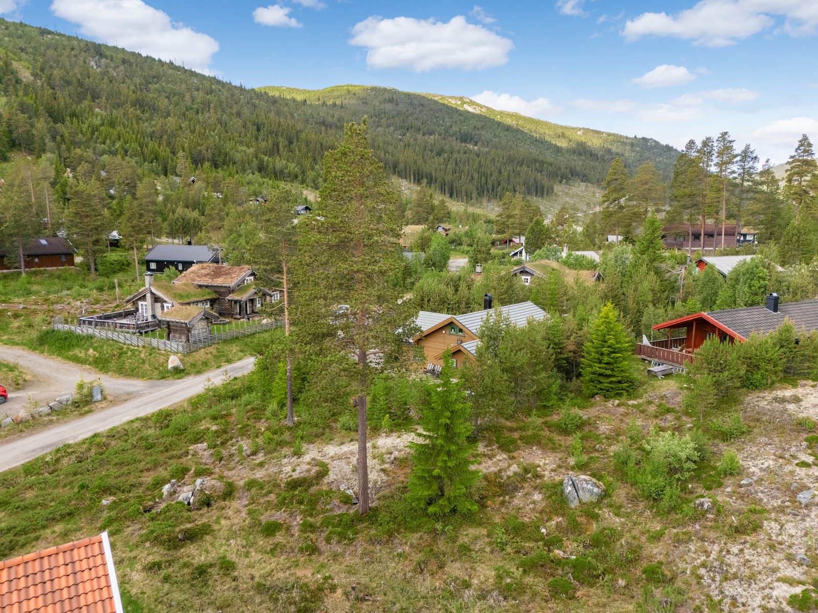 Her får du gode solforhold, midt i smørøyet av Uvdal Galleribilde