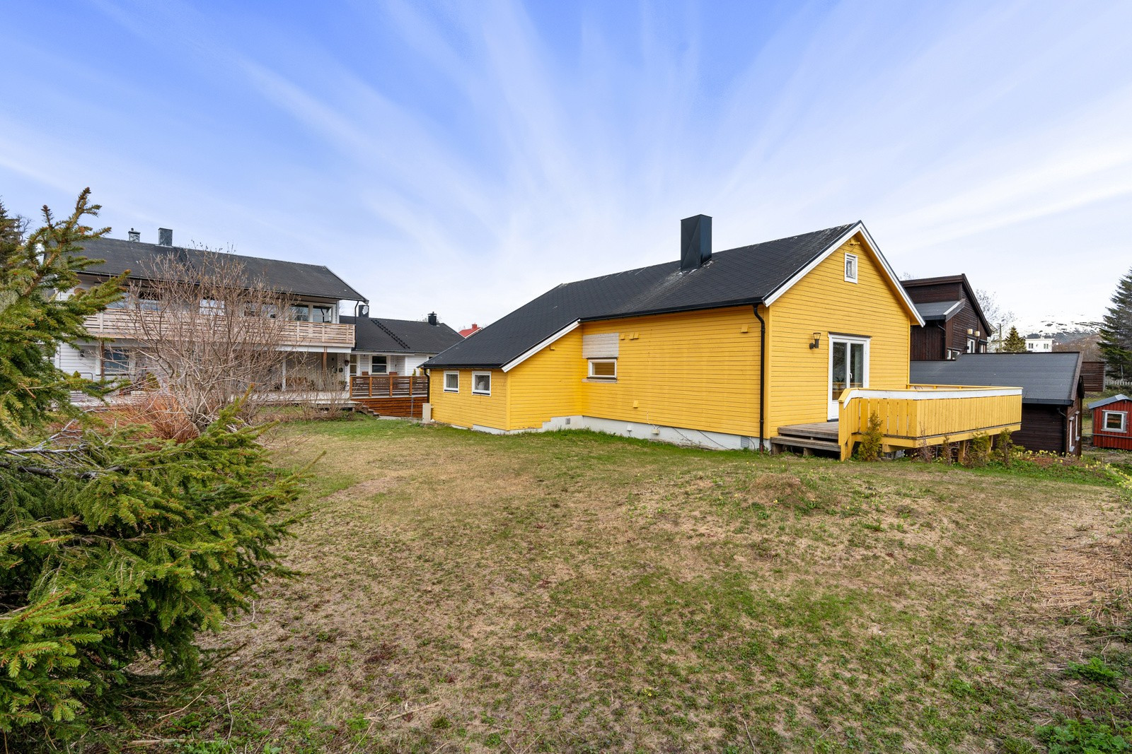 Flott uteareal i hagen til stor glede for store og små!