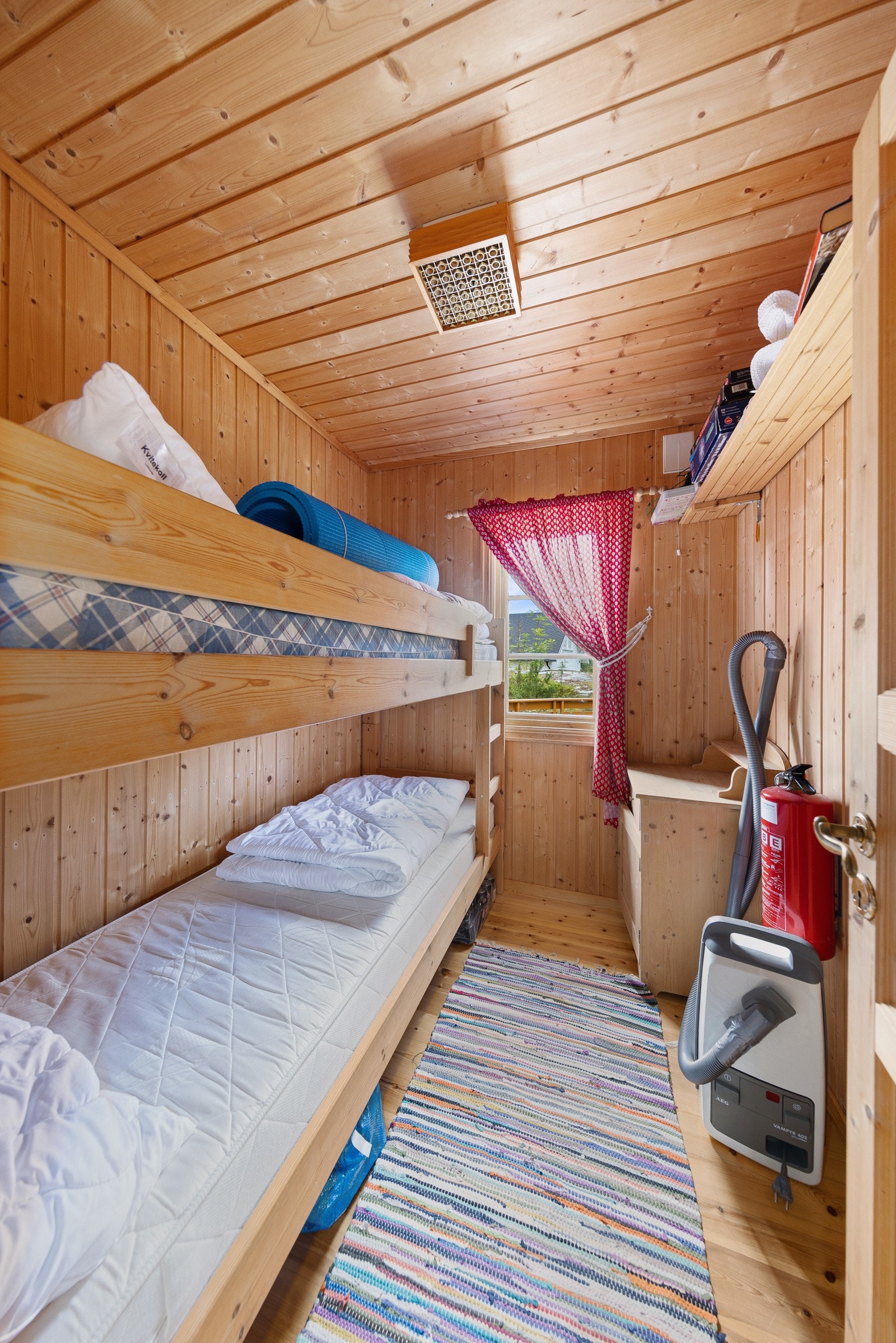 Soverom 1, Løvøya 4 Galleribilde