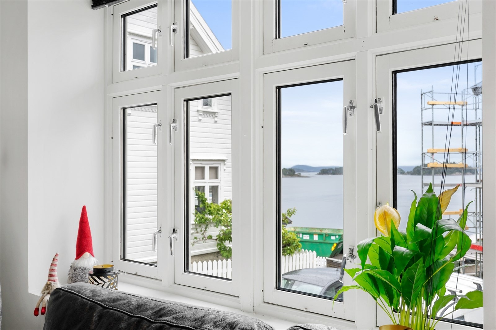 Fin sjøutsikt fra utleieleilighet Galleribilde