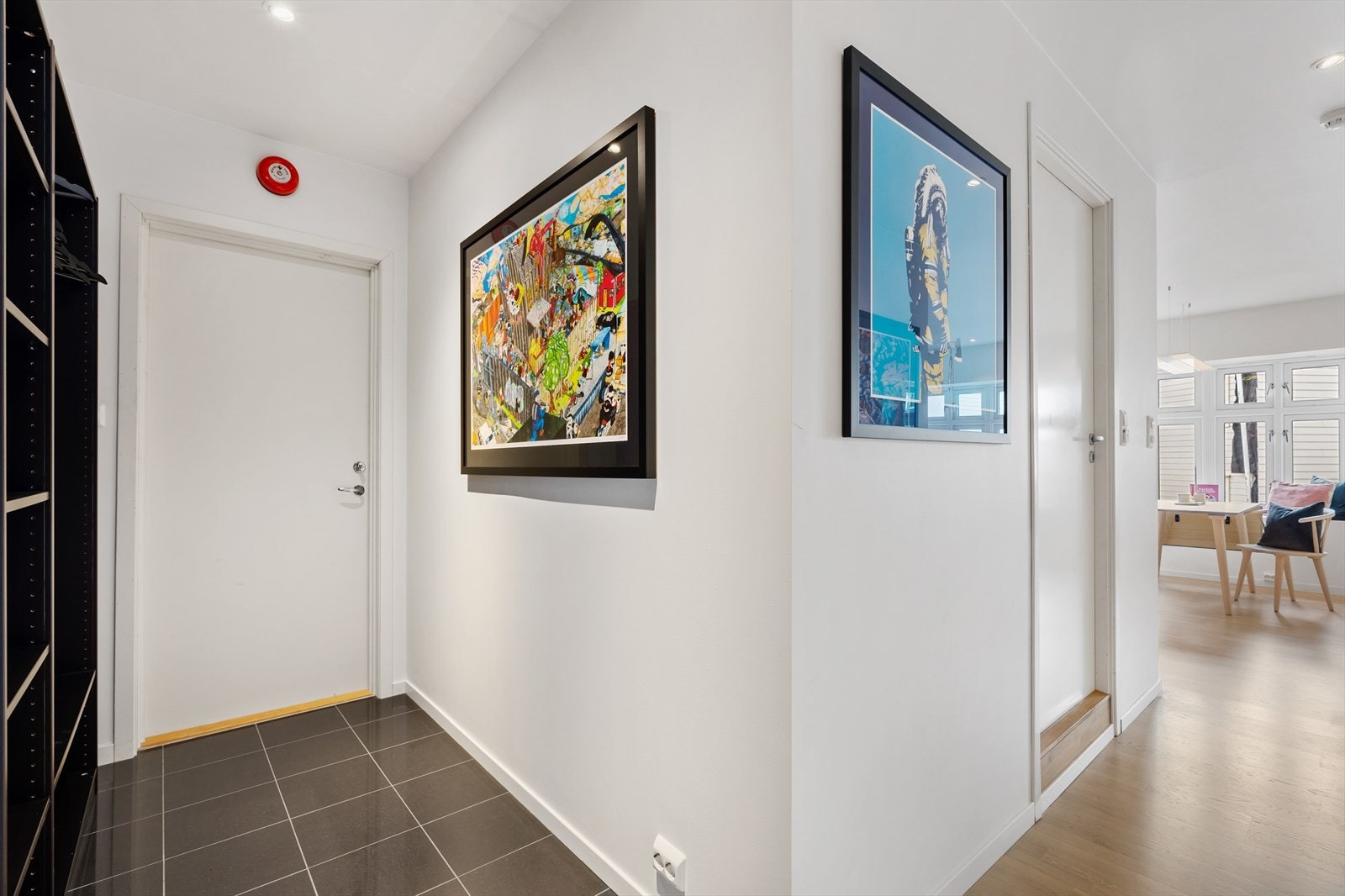 Flislagt inngangsparti Galleribilde