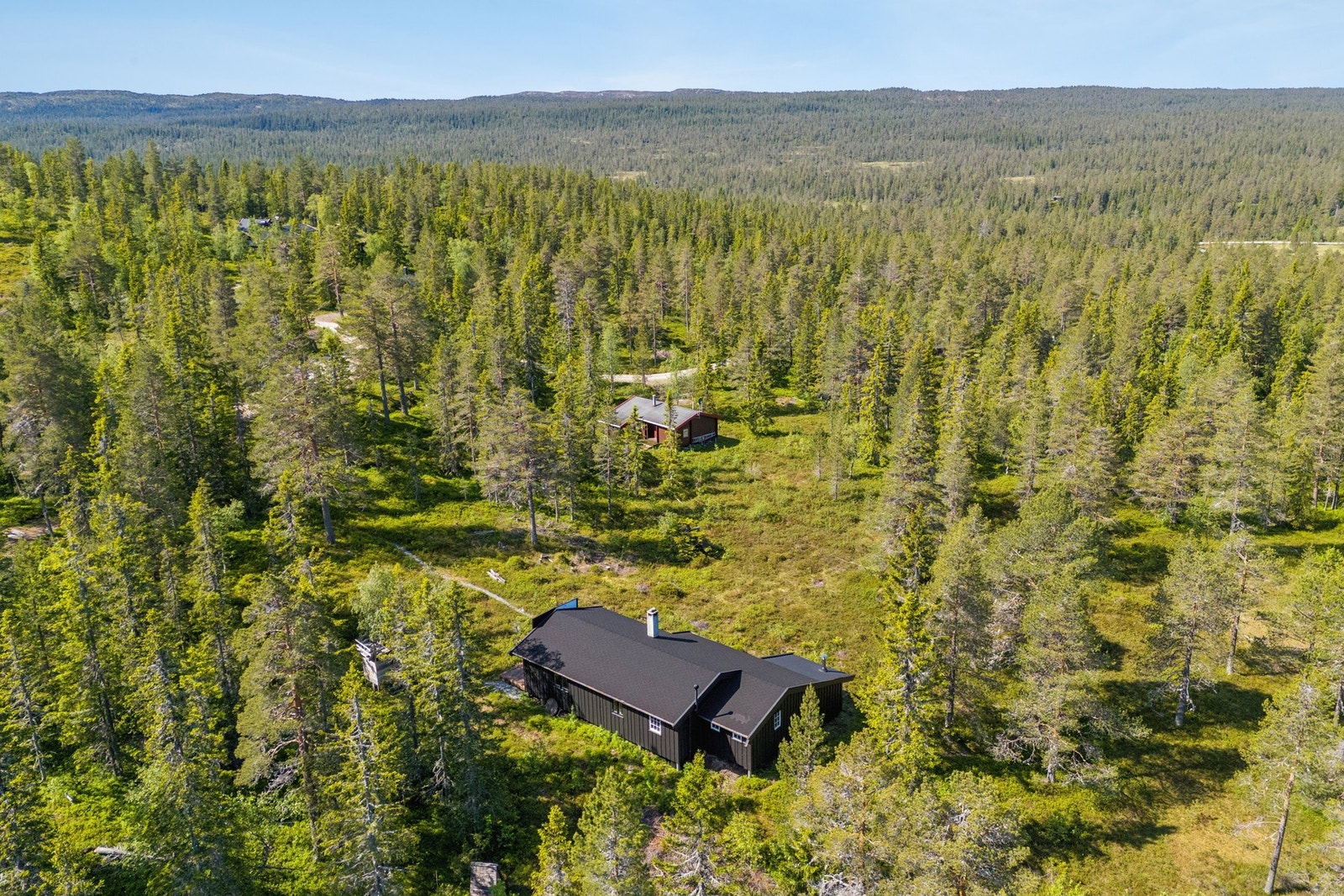 Beliggenheten gir nærhet til flere idylliske vann, deriblant Fanteputten og Stormyra, som begge er populære turmål. Galleribilde