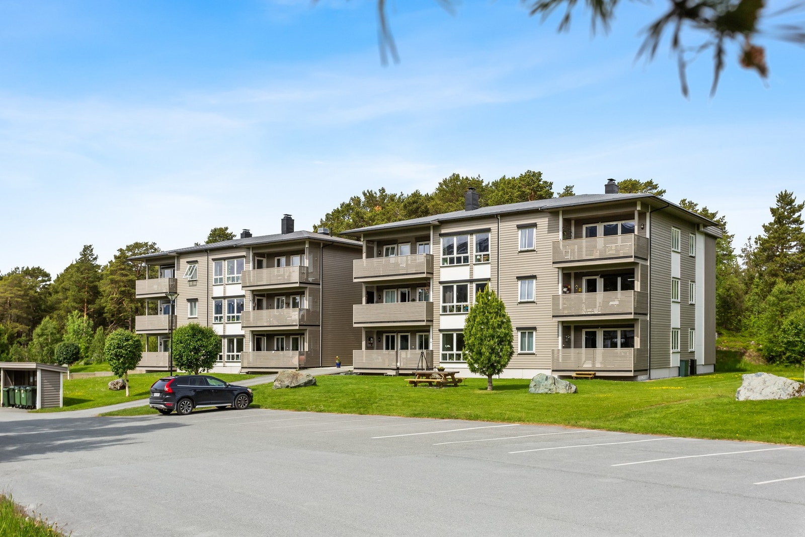 Sameiet disponerer 12 gjesteparkeringer. Galleribilde