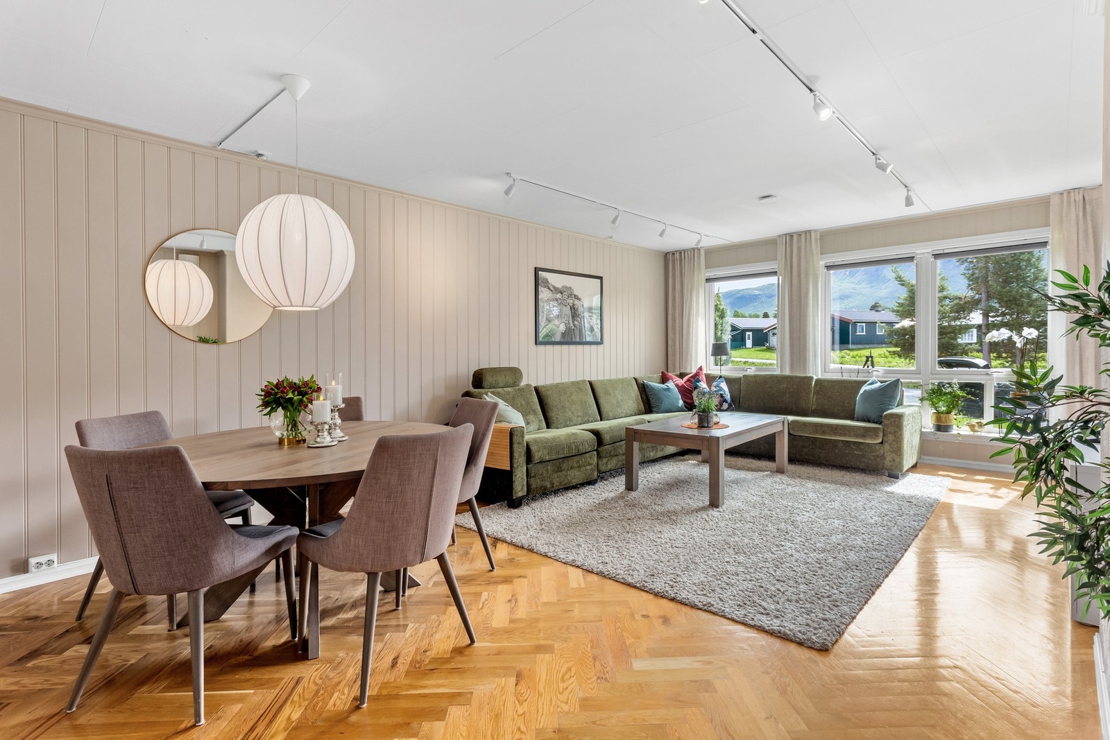 Her presenteres en innholdsrik 4- roms leilighet med god beliggenhet ved Oppdal sentrum. Galleribilde