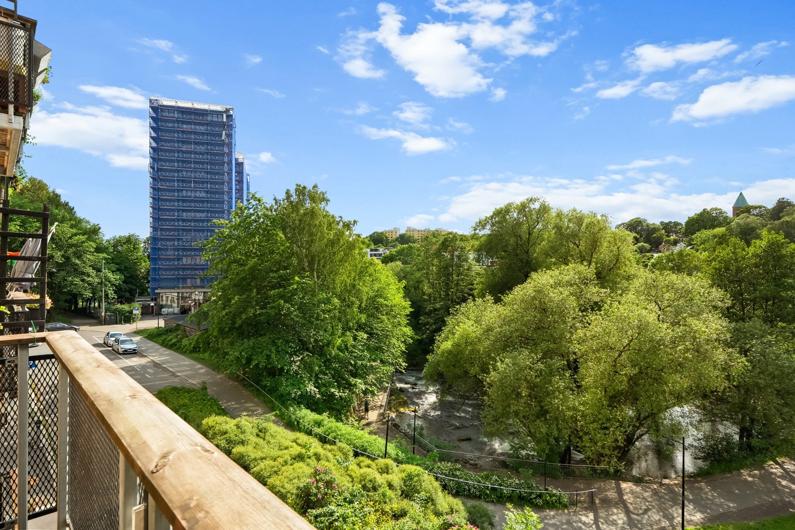 Det er meget hyggelig utsikt mot Kubaparken og Akerselva. Galleribilde