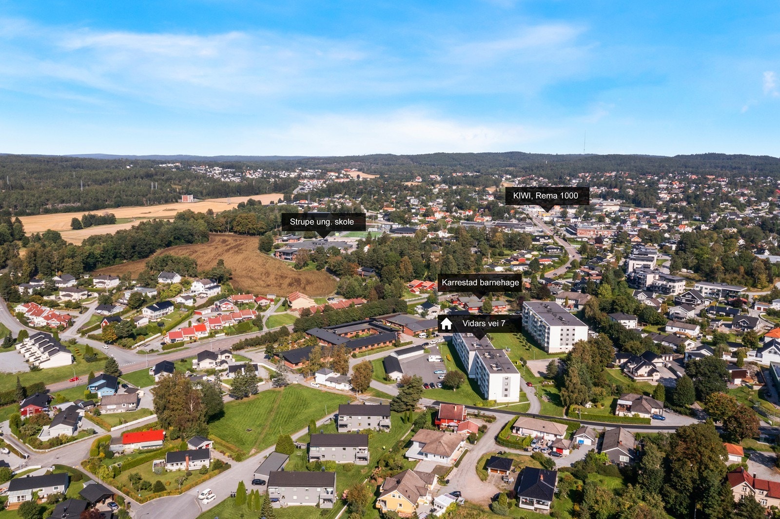 Dette gjør beliggenheten ideell deg som ønsker en praktisk hverdag i rolige omgivelser. Galleribilde
