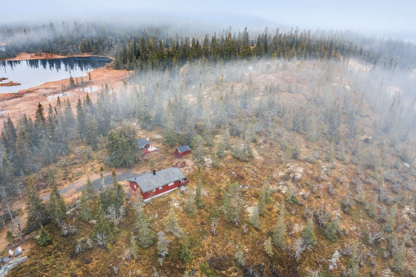 aldres Alpinsenter i Aurdal ligger en kjøretur fra tomten og tilbyr enda mer fart. I skianlegget finnes også skikro og skiutleie. Galleribilde