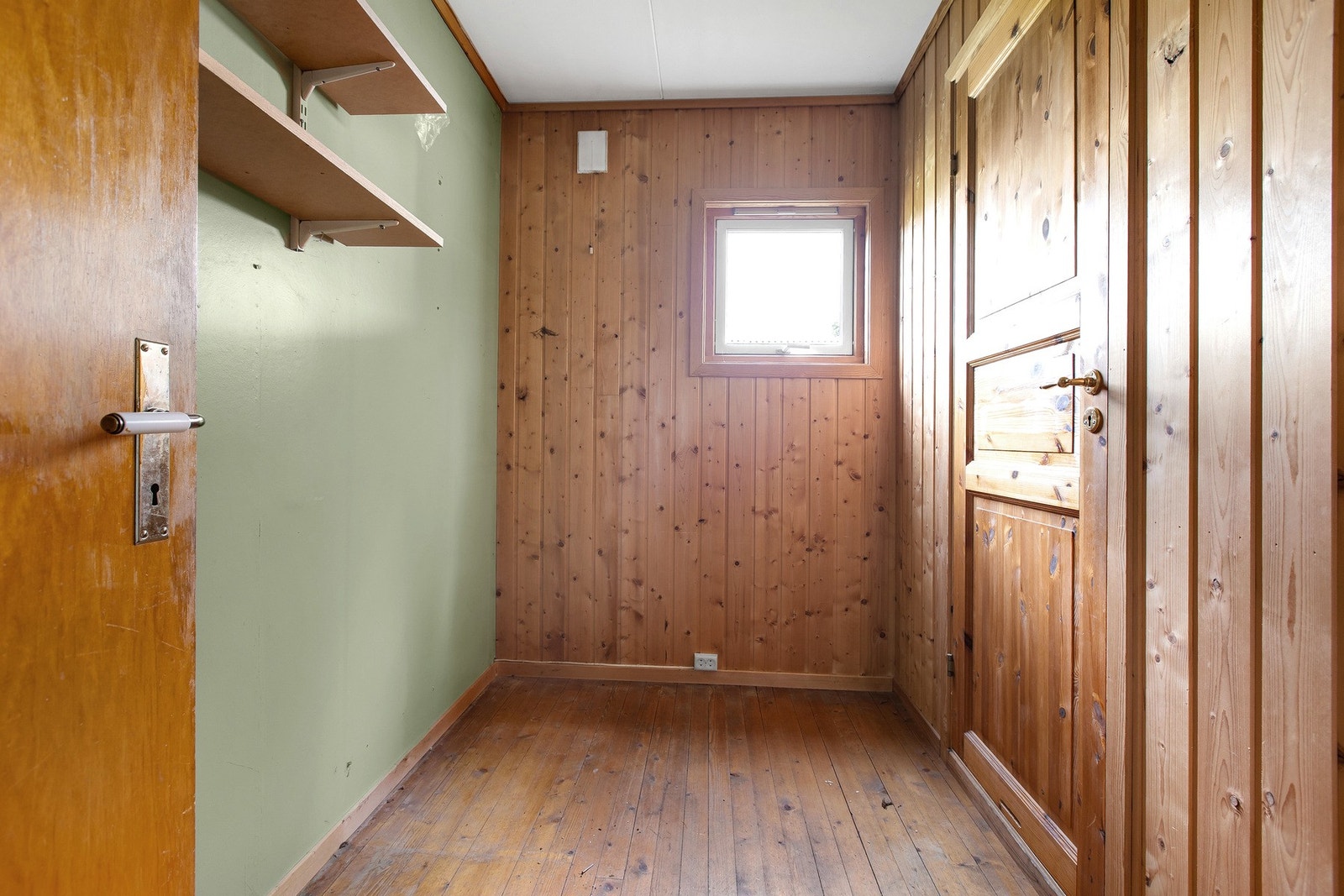 Bodrom/disponibelt rom mellom soverom og bad i 1. etasje. Galleribilde
