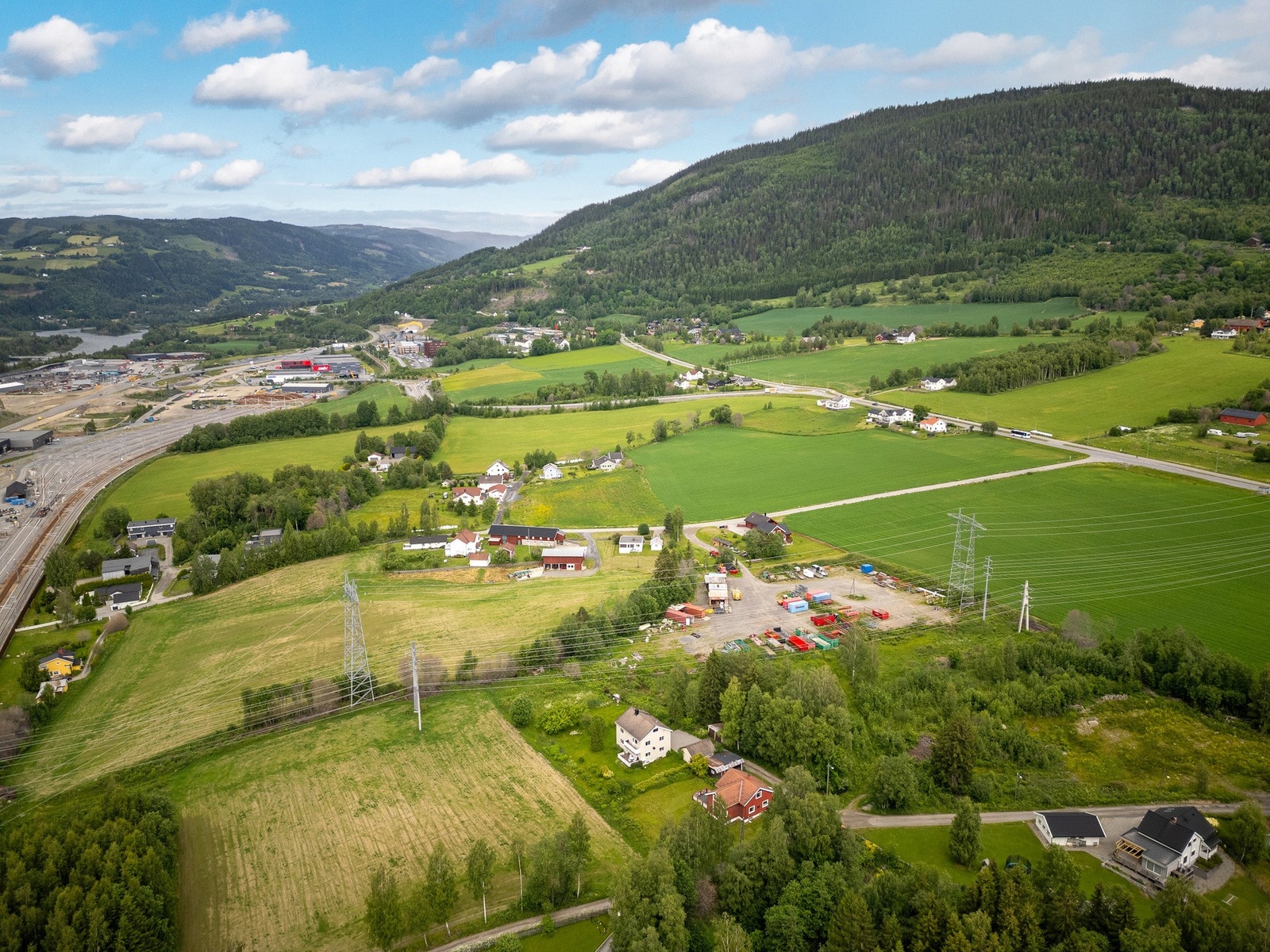 Idyllisk. landlig og rolig område som er svært rolig og barnevennlig, Galleribilde