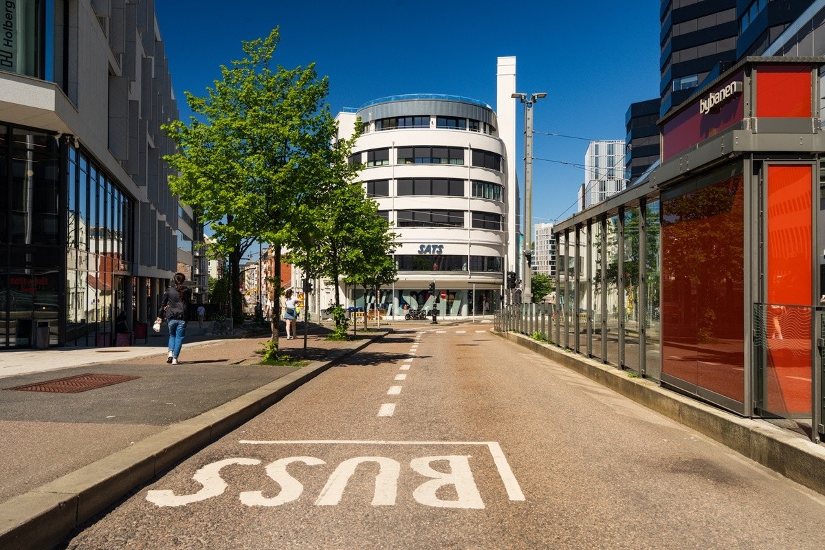 SATS treningsenter i 1. etasje, og Next innen ett minutt (+ AdO Arena svømmehall innen fem minutter) Galleribilde