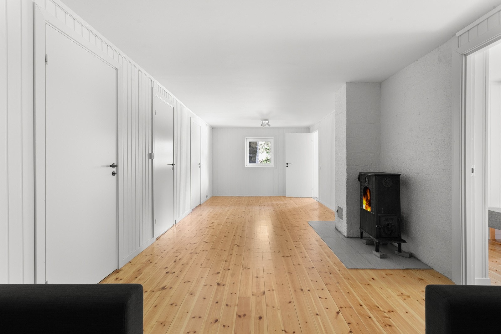 Stue i hybel/kjeller. Galleribilde