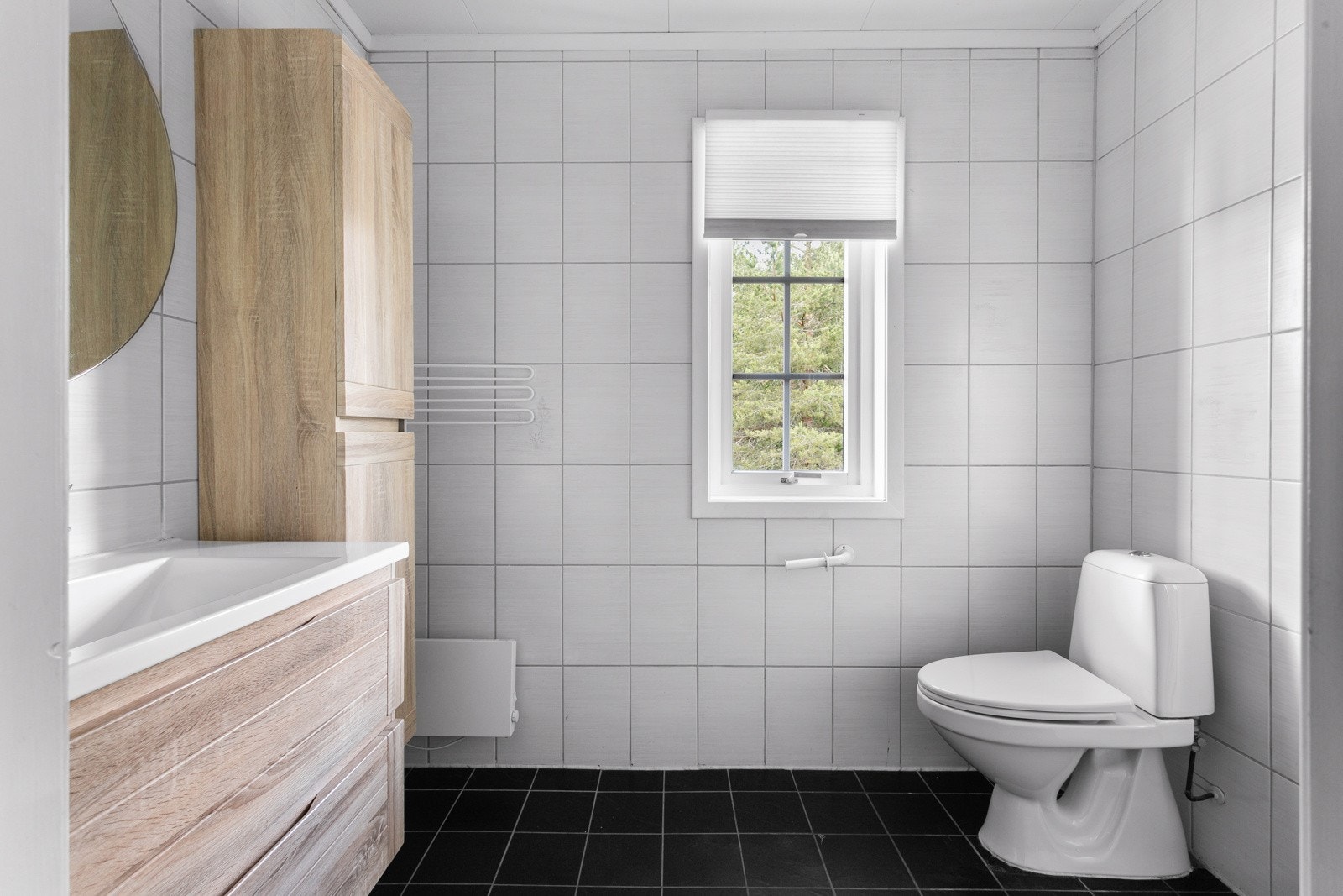 Helfliset baderom i 1. etasje. Galleribilde